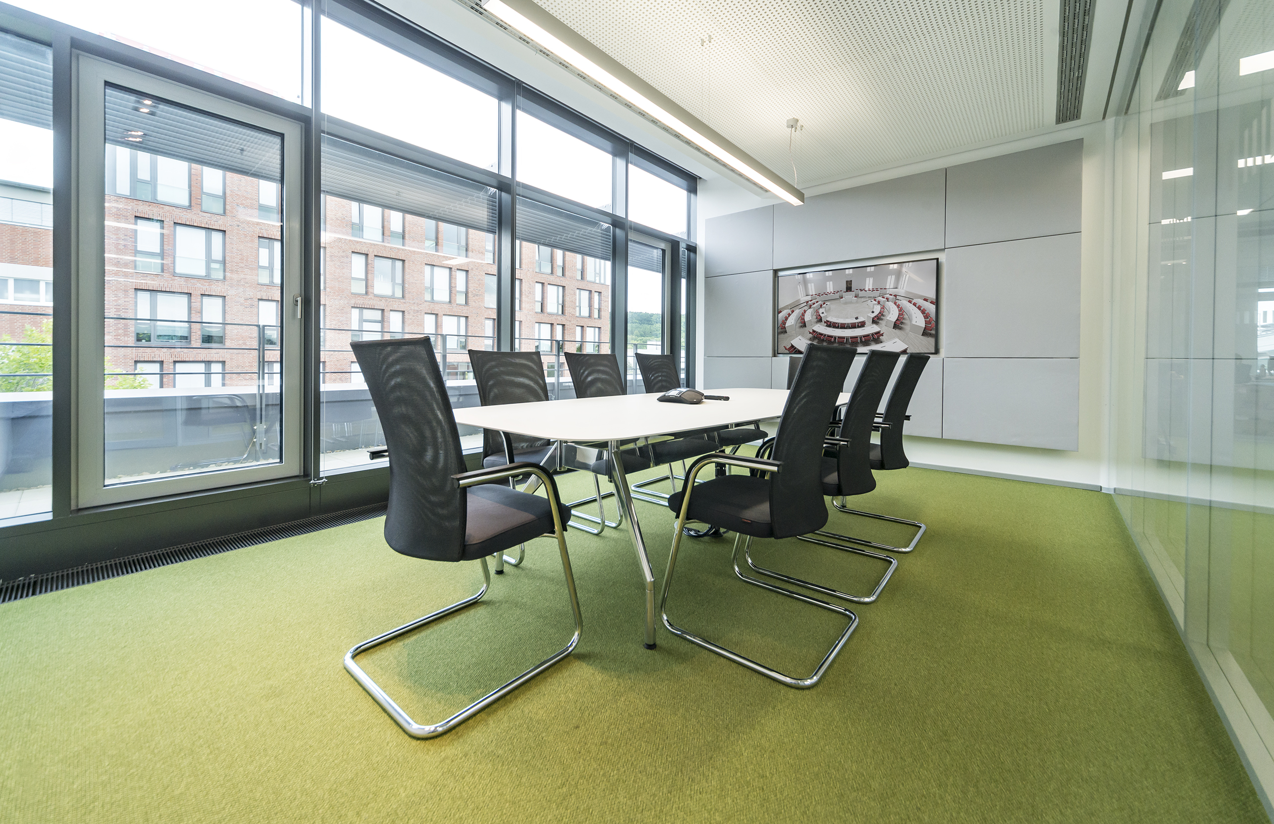 References-Picture gallery-KWS Saat Einbeck- Pharao net- Conference table fallon