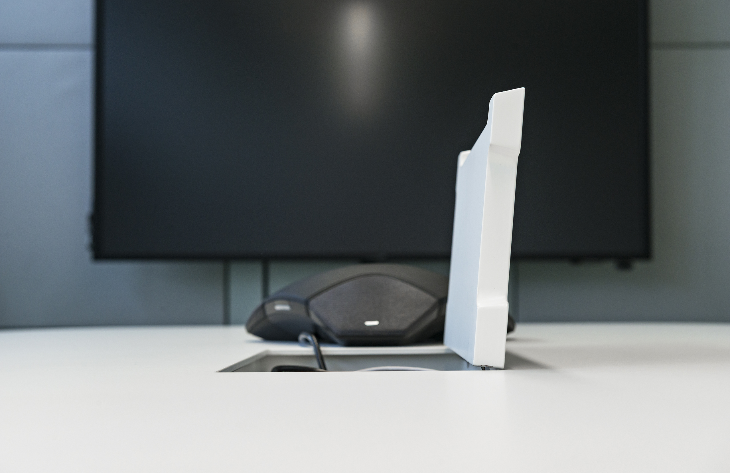 References-Picture gallery-KWS Saat Einbeck- Pharao net- Conference table fallon