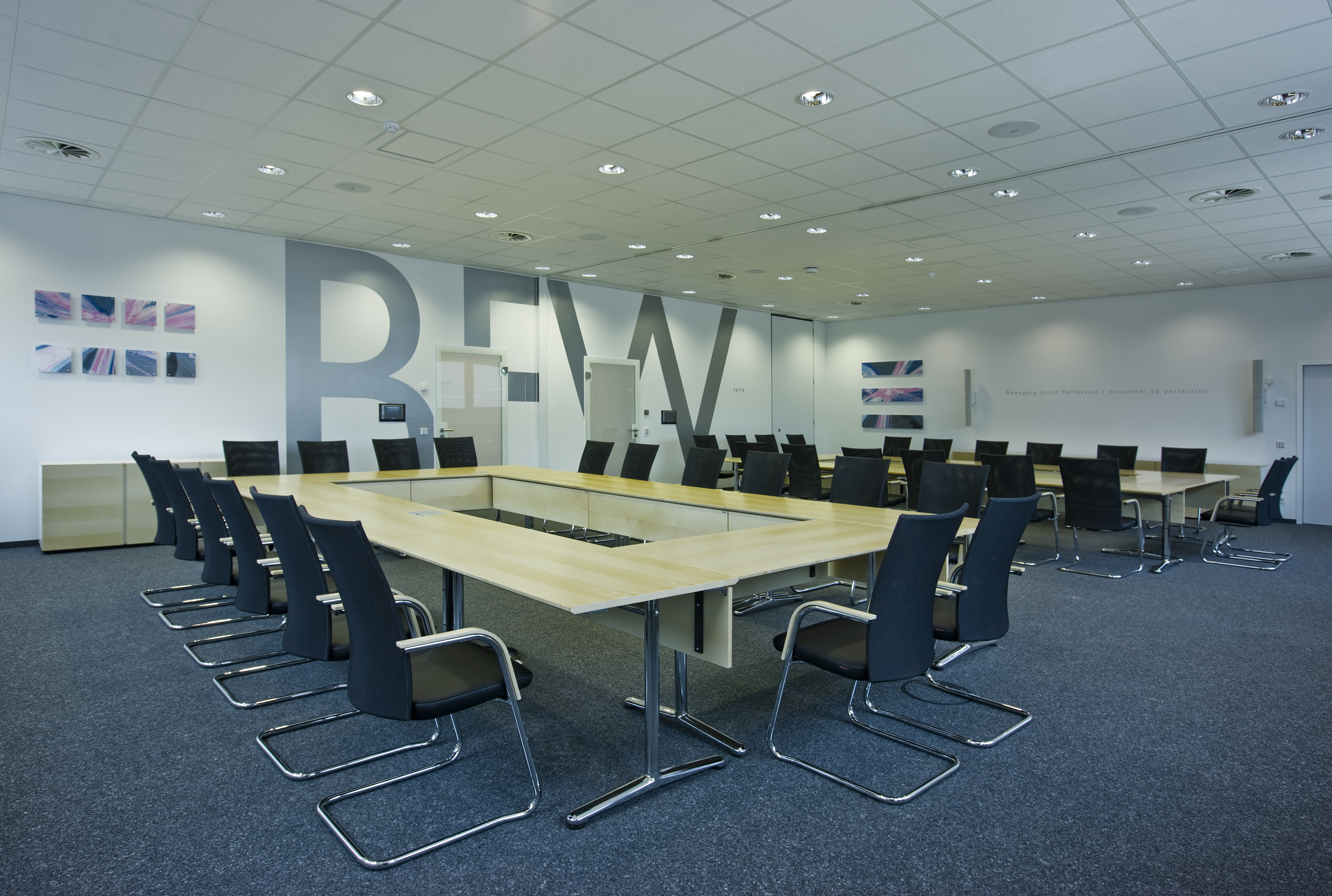 References-Picture gallery- Ziehl Abegg AG Künzelsau- pharao chairs- Multiform conference tables
