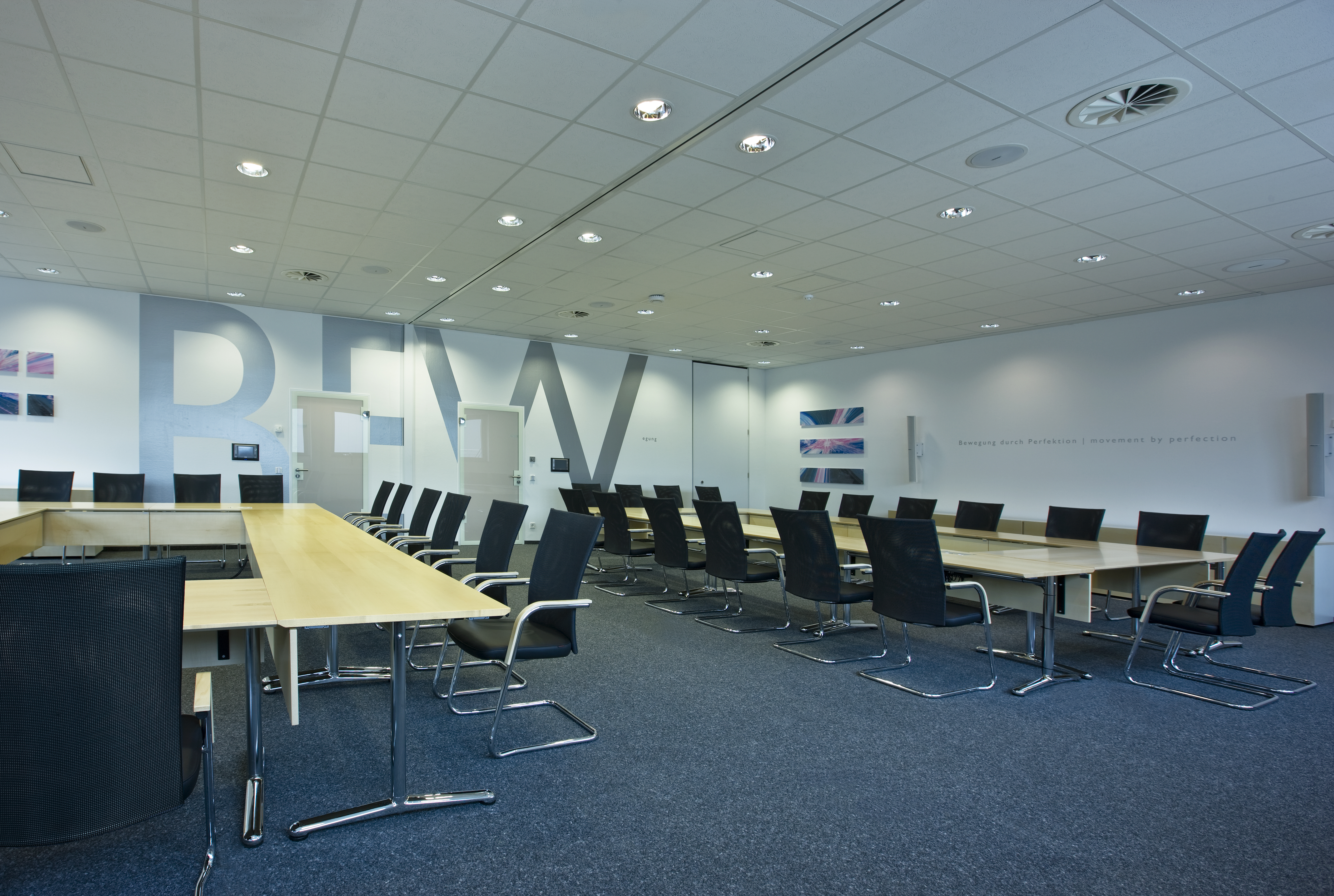References-Picture gallery- Ziehl Abegg AG Künzelsau- pharao chairs- Multiform conference tables