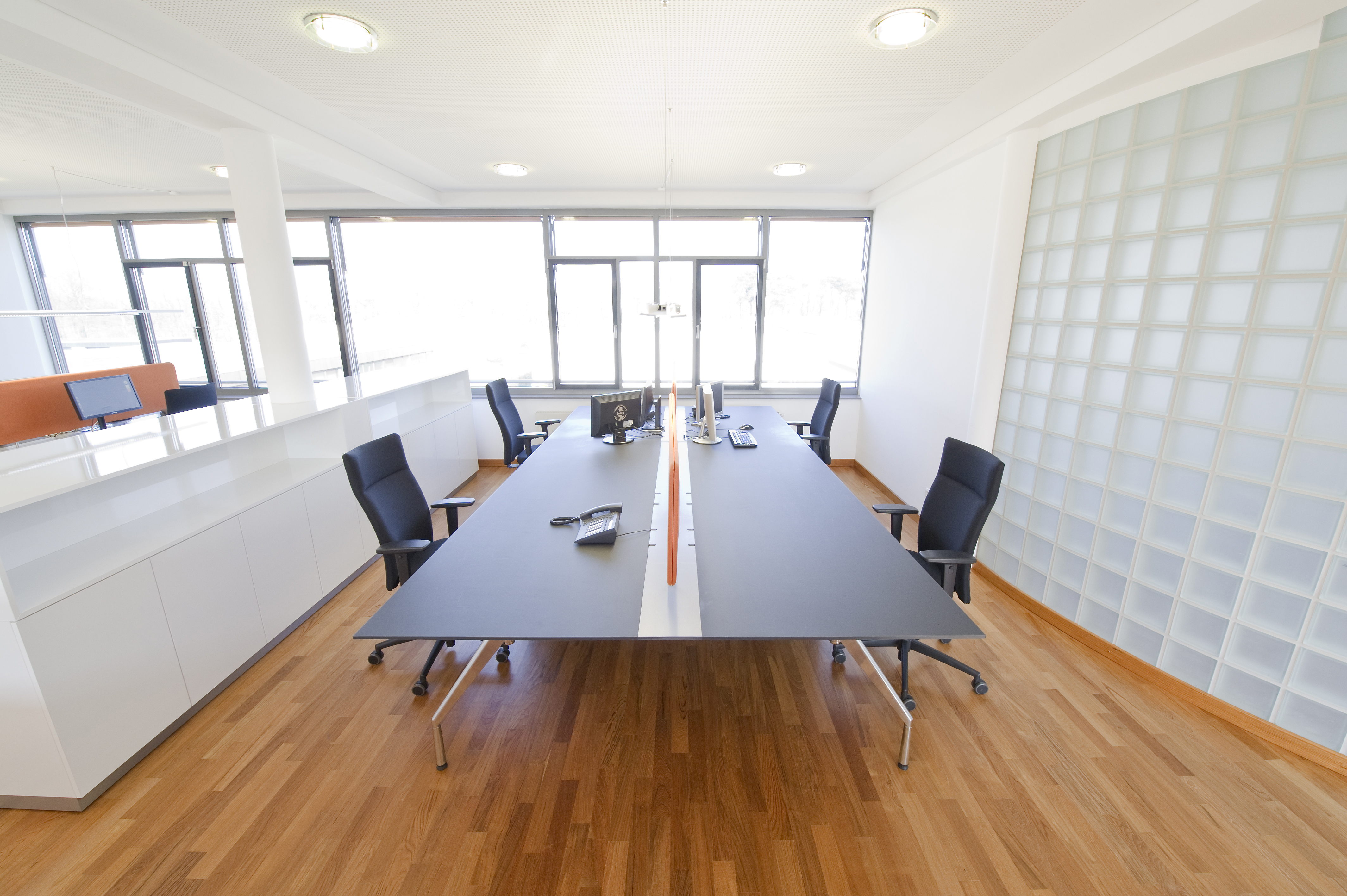 References-Picture gallery-Raumplan GmbH Nordhorn- beta swivel chairs- fallon table system