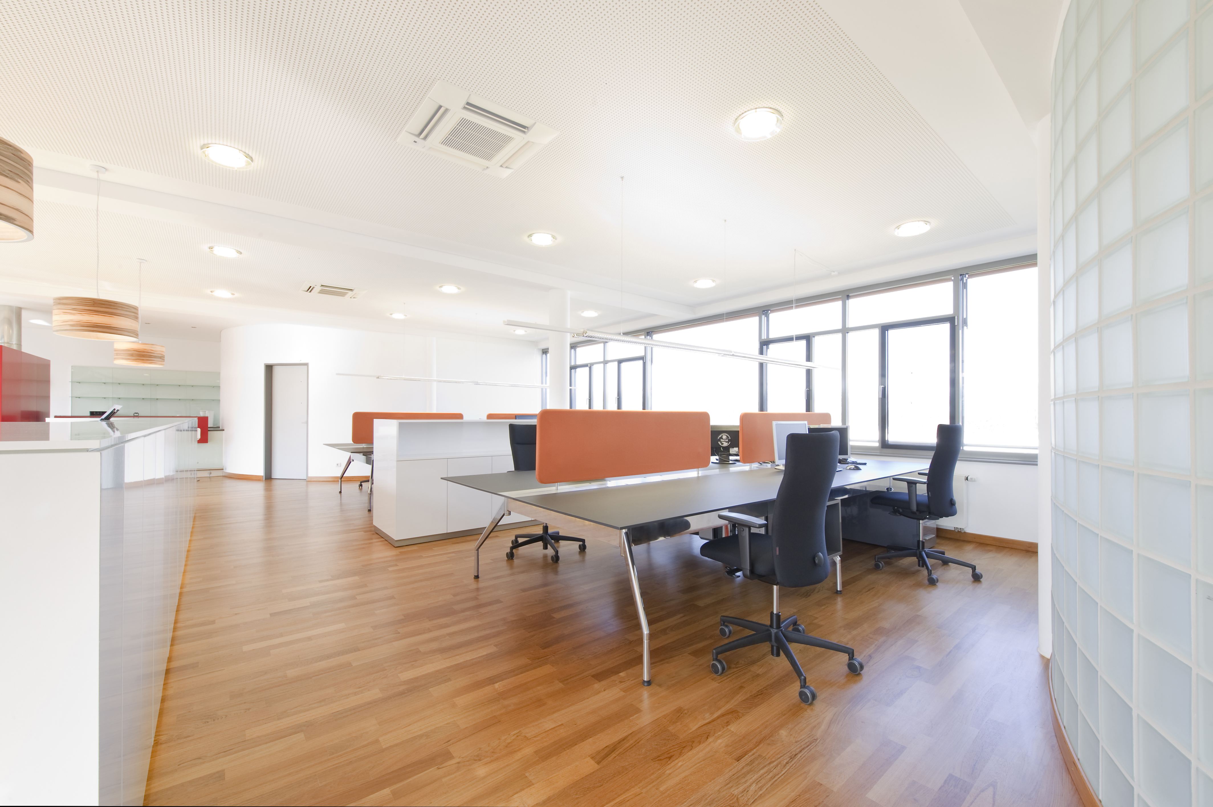 References-Picture gallery-Raumplan GmbH Nordhorn- beta swivel chairs- fallon table system