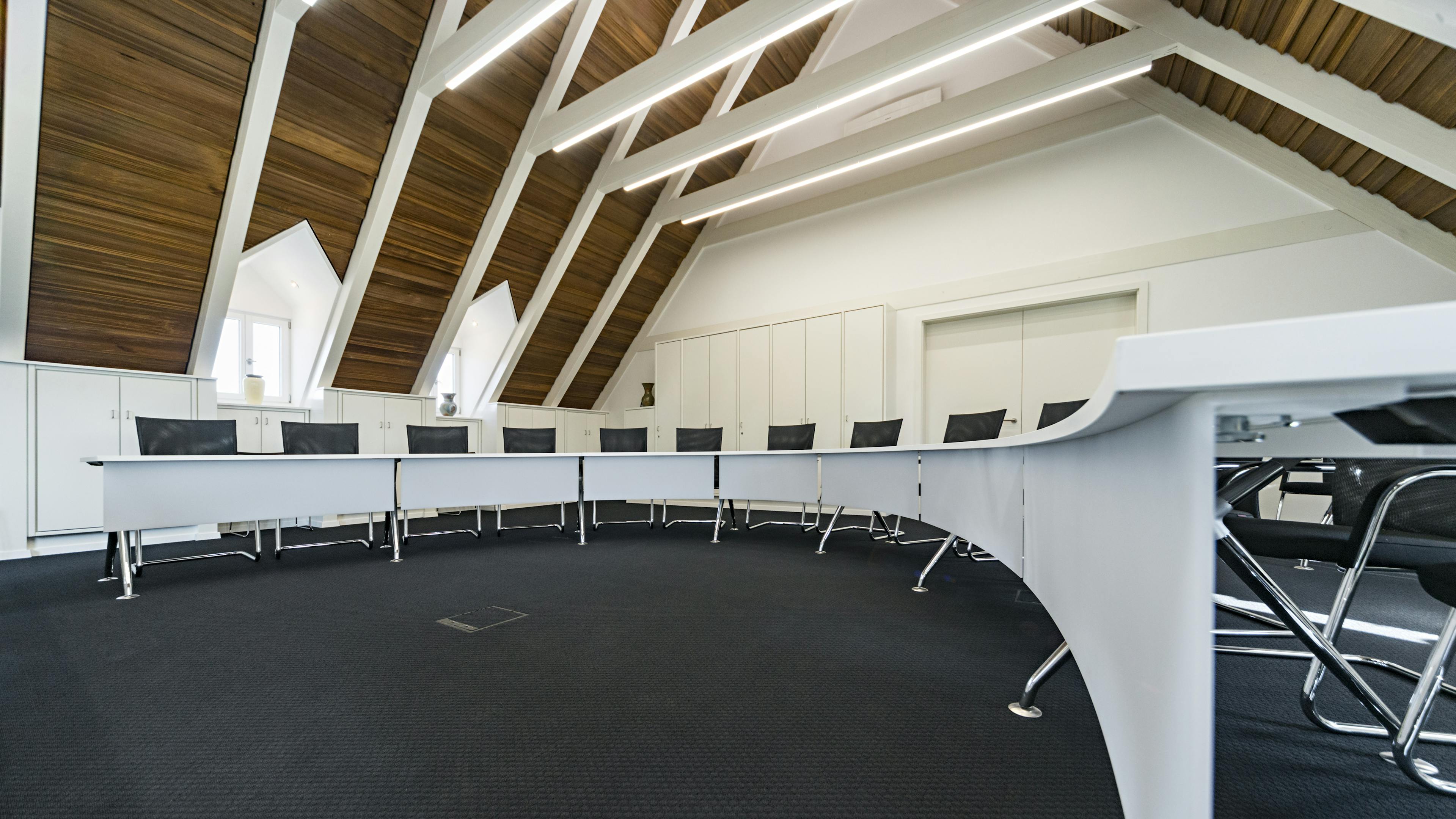 Références-Galerie d'images-Mairie d'Untereisesheim- xcone Table de conférence-pharao net Siège de conférence