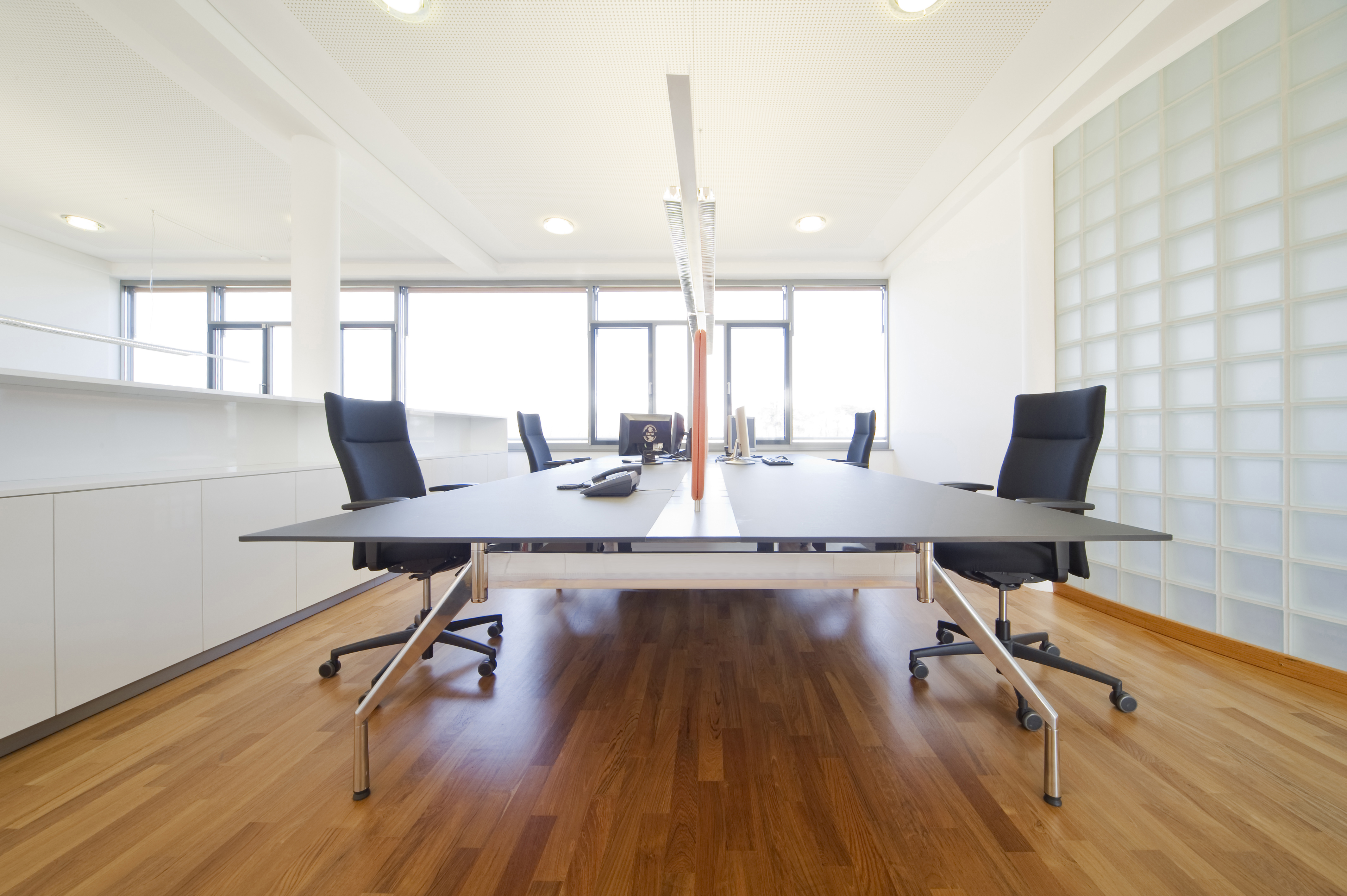 References-Picture gallery-Raumplan GmbH Nordhorn- beta swivel chairs- fallon table system