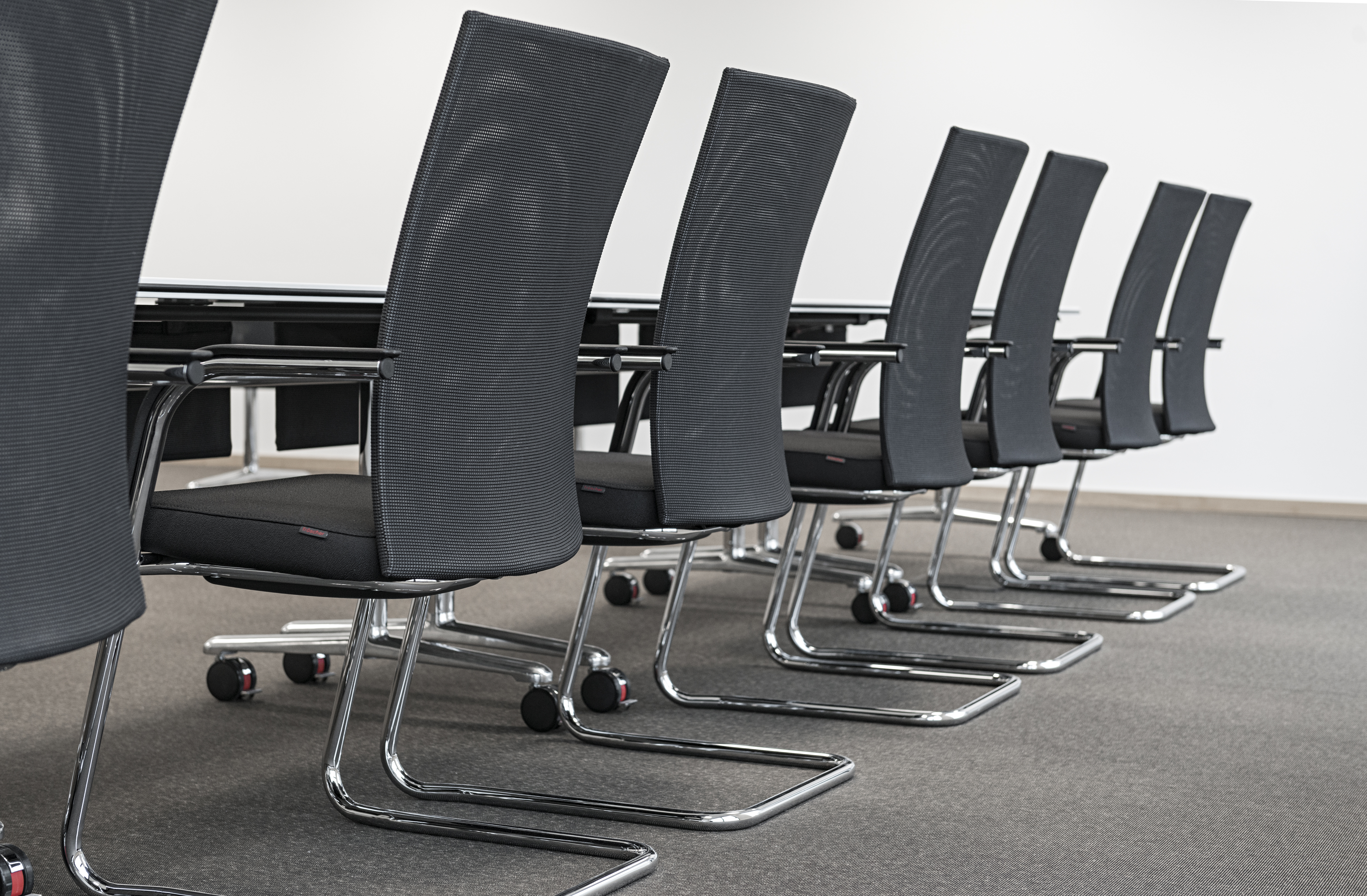 References-Picture gallery-Employers' association for the chemical industry- multiform table system -pharao net conference chair