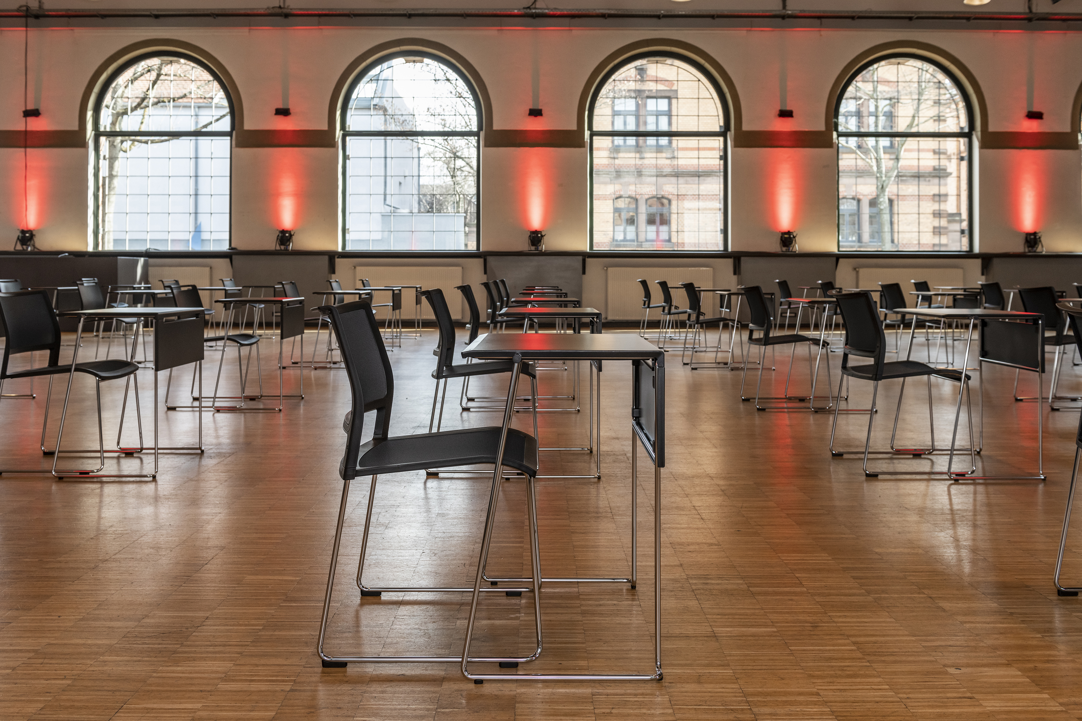 Références-Galerie de photos-Maison équestre Ludwigsburg-klif Table empilable-klif Chaise empilable-PSE Pupitre d'orateur