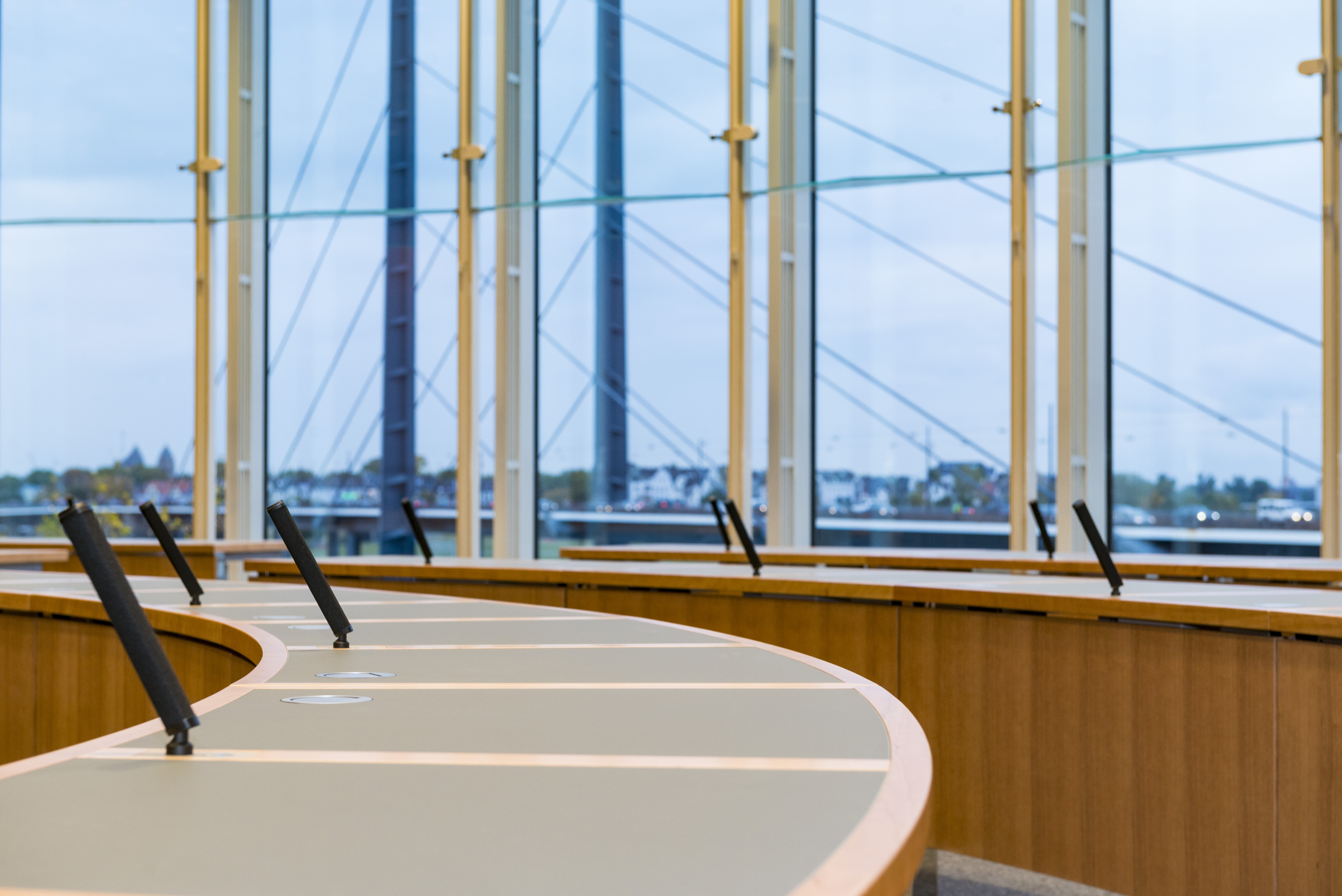 NRW state parliament, Düsseldorf | caucus room | plenum c-foot | tool-free mountable auditorium