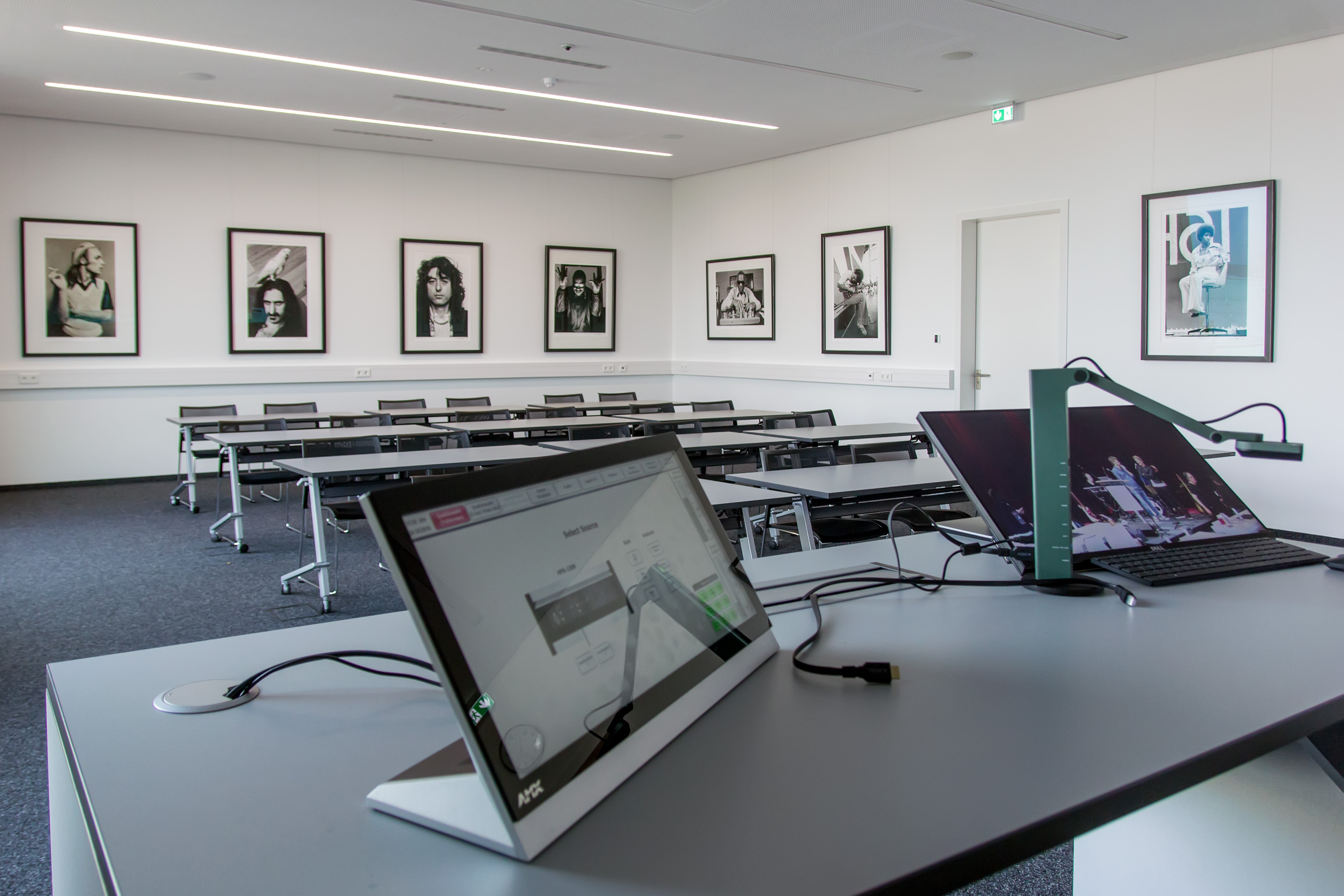 audio pro Heilbronn | ctz flip stop table pivotante | klif chaise empilable | pupitre d'animateur solution spéciale