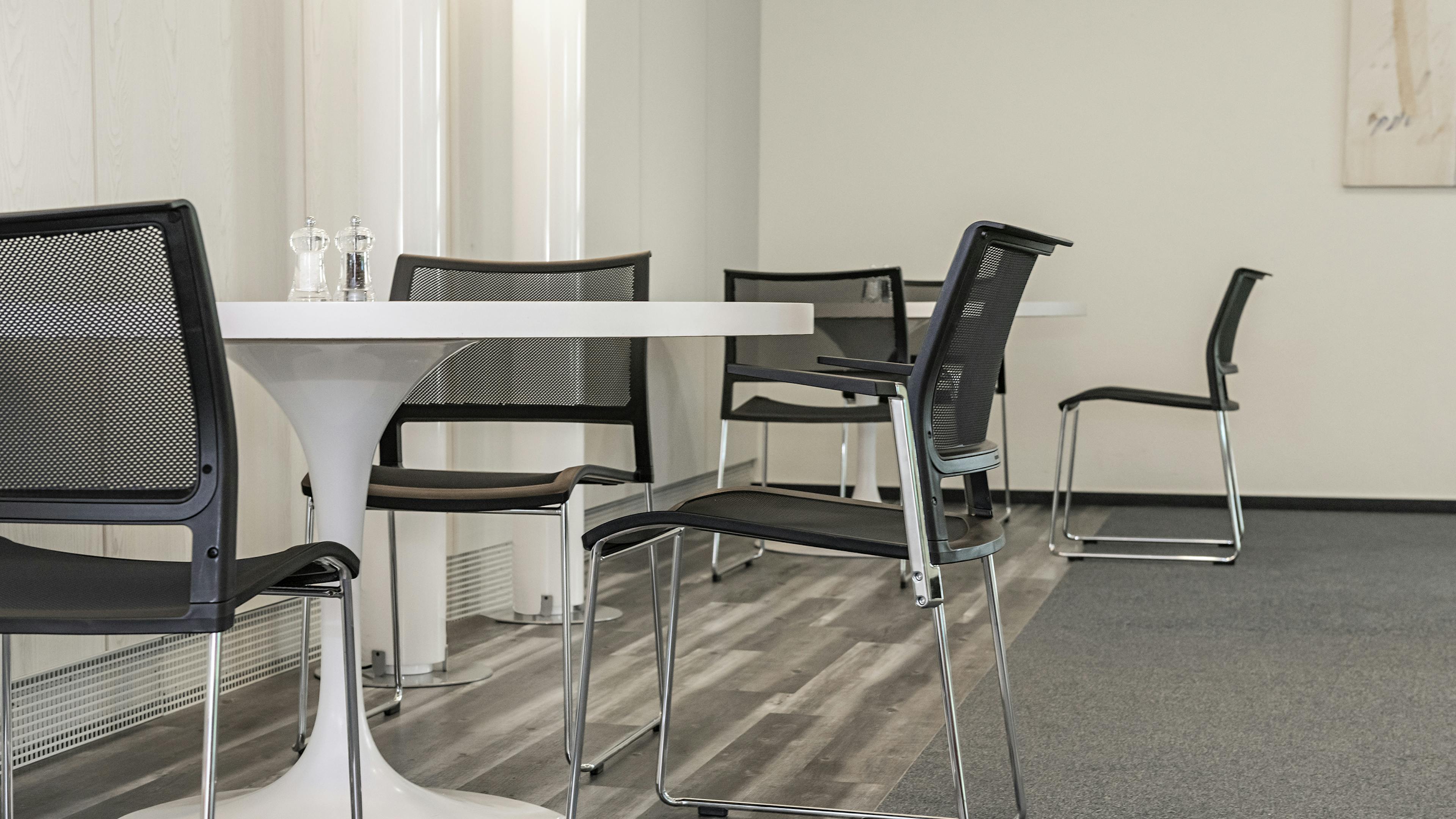 Références-Galerie de photos-Maison Steinheim Centre de formation-klif Chaise polyvalente