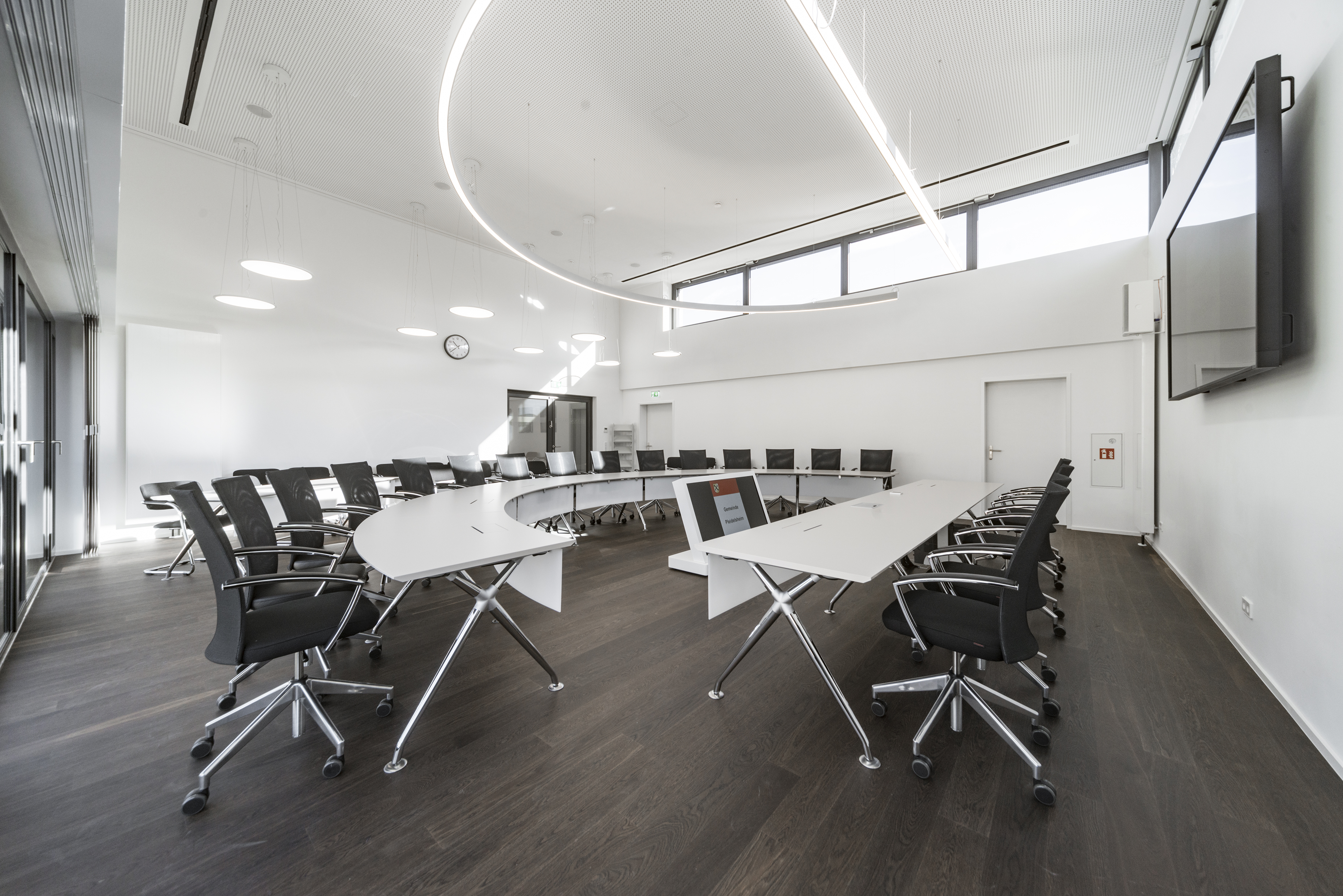 References-Picture gallery-Pleidelsheim town hall- xcone conference system- pharao net conference chair