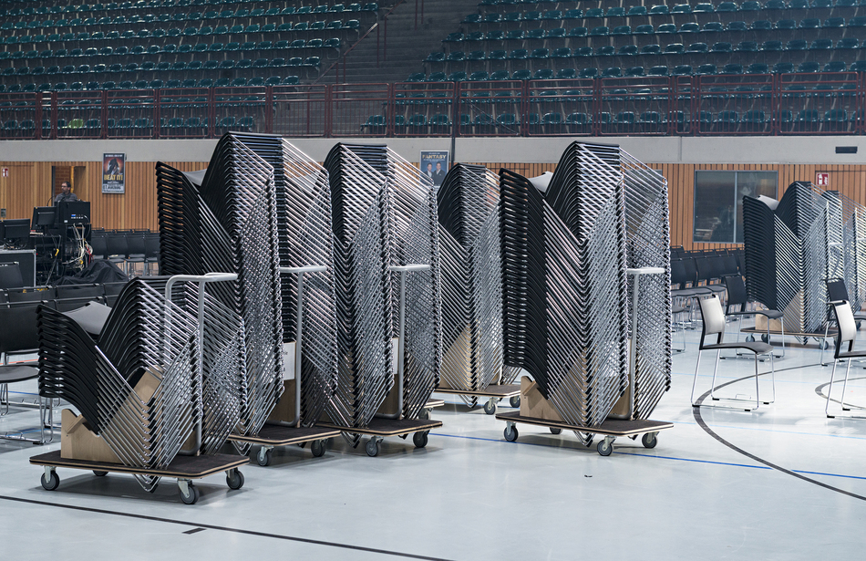Références-tectake halle-Würzburg-klif Chariot d'empilage de chaises multi-usages
