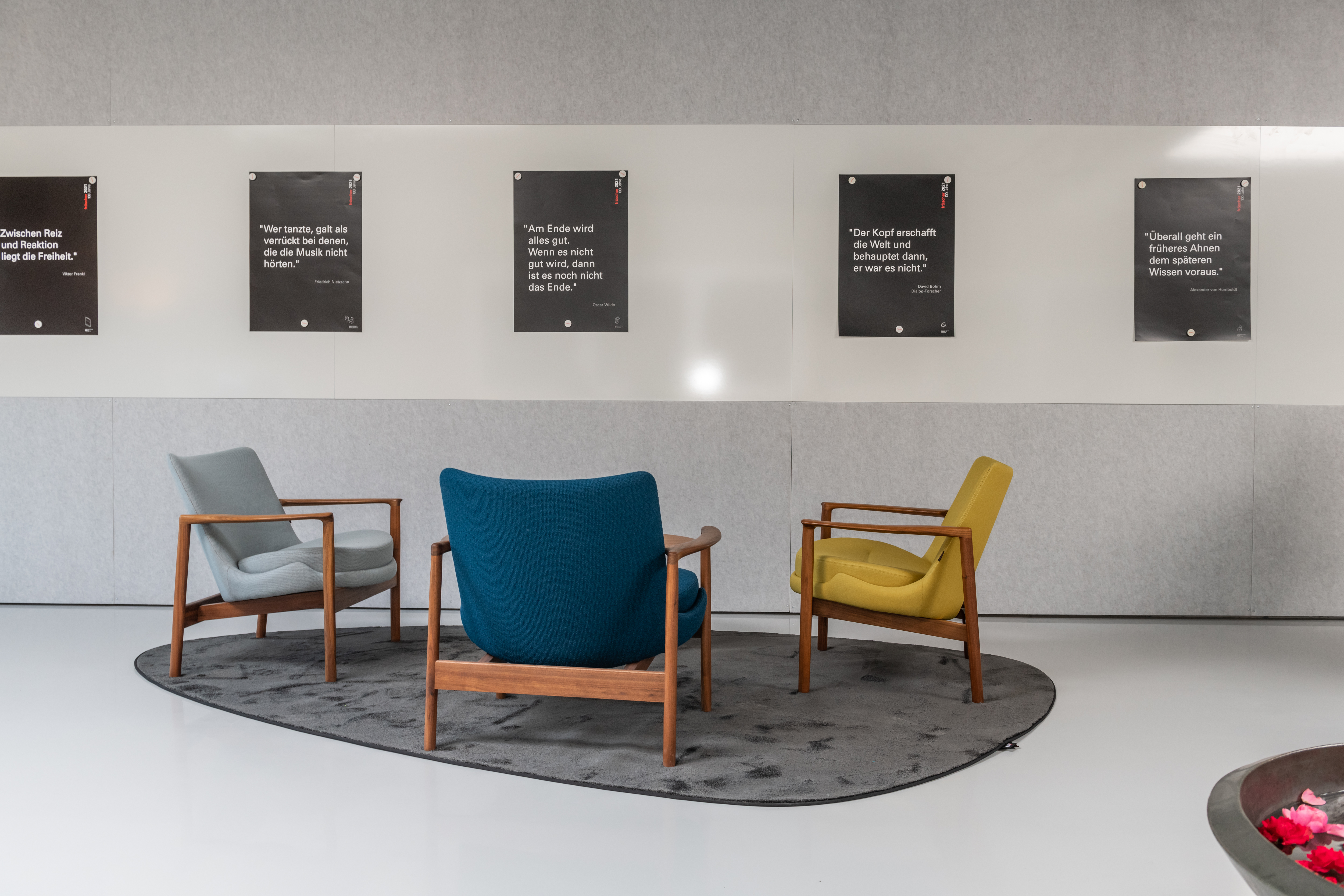 Produkte- Sitzgelegenheiten- Lounge Kofos Larsen 