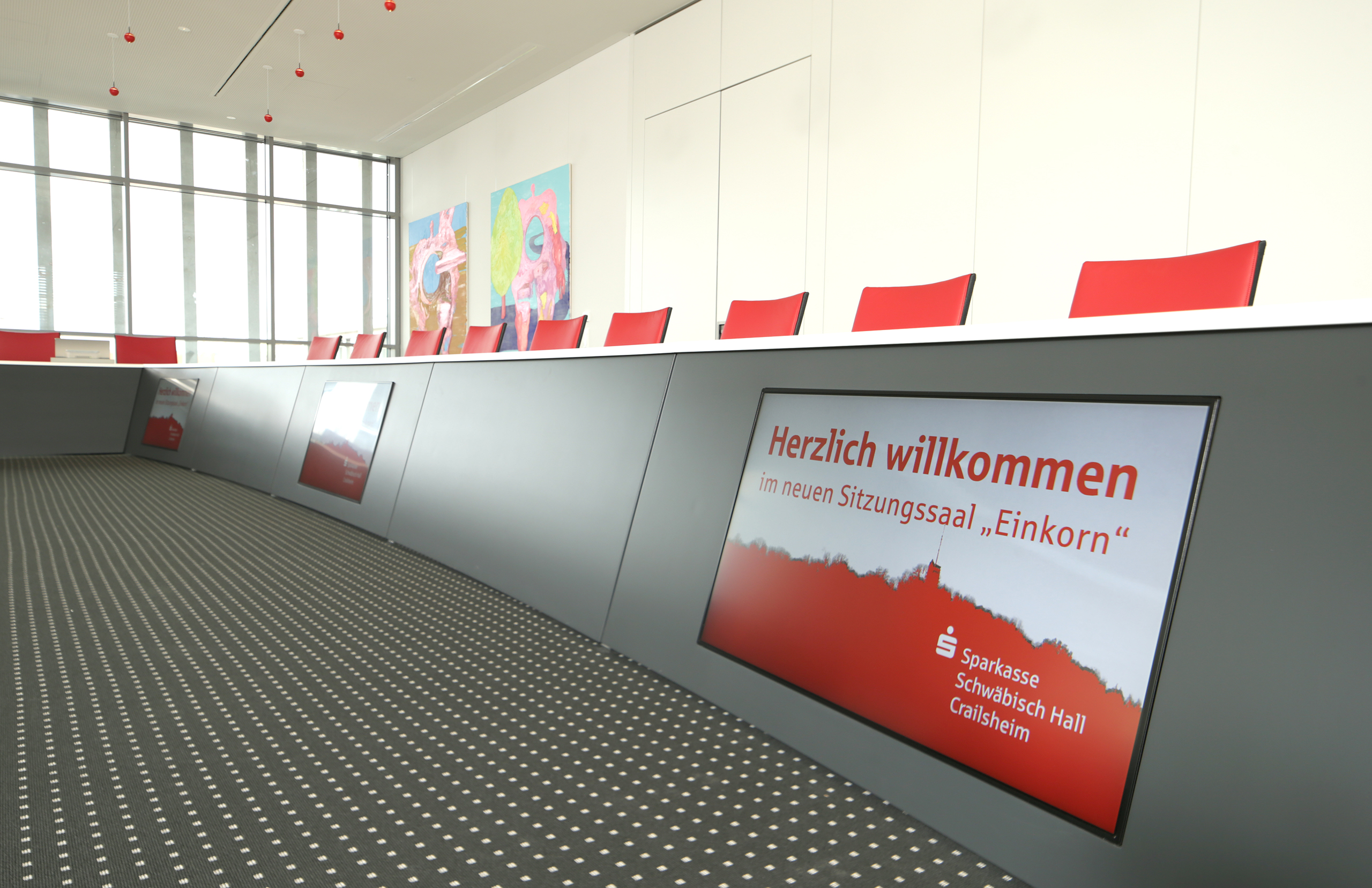 Références-Galerie d'images-Sparkasse Schwäbisch Hall-Table de conférence-xcone Chaises