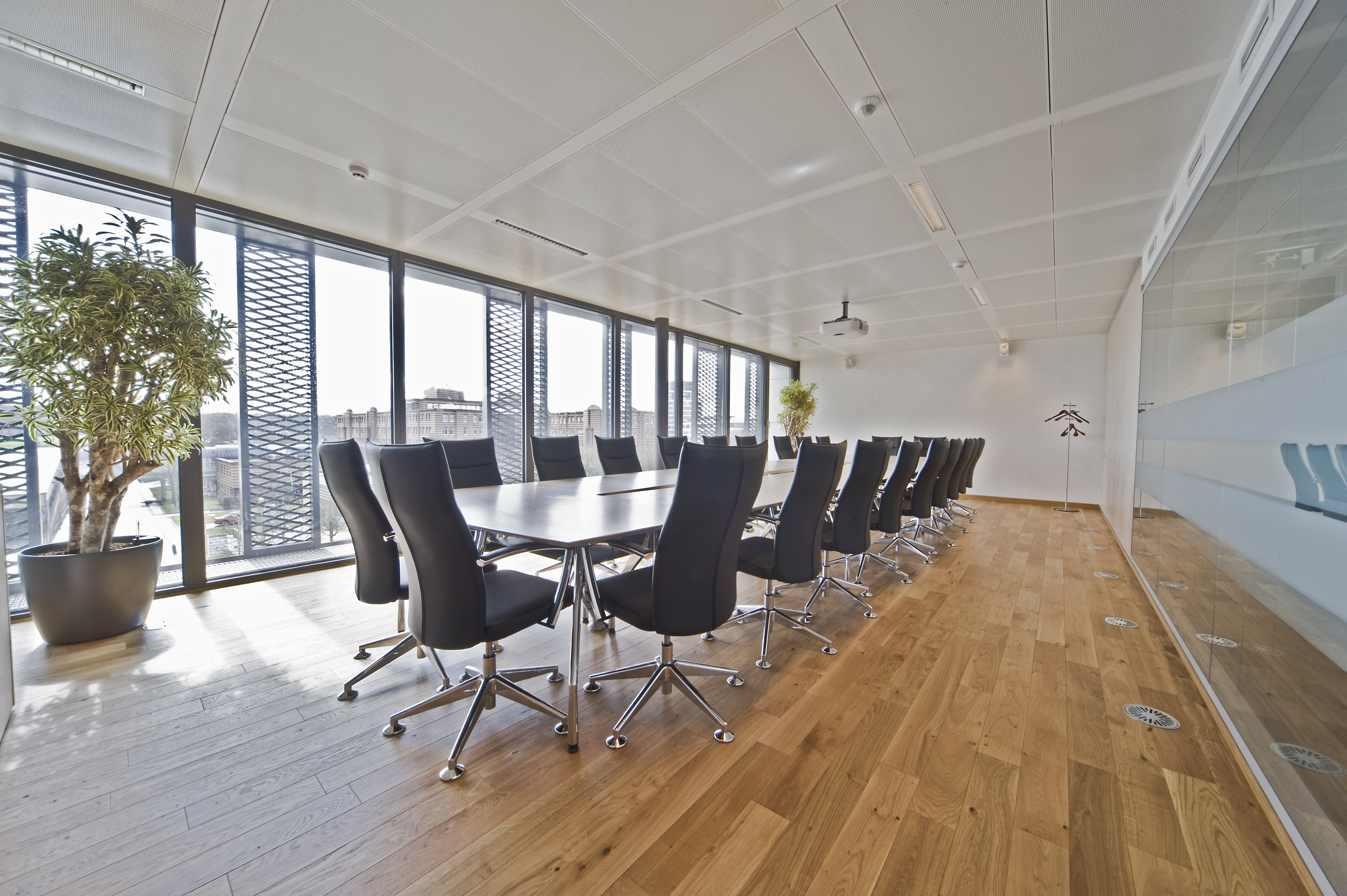 Références-Galerie de photos-Post Luxembourg-pharao comfort- fallon Table de conférence