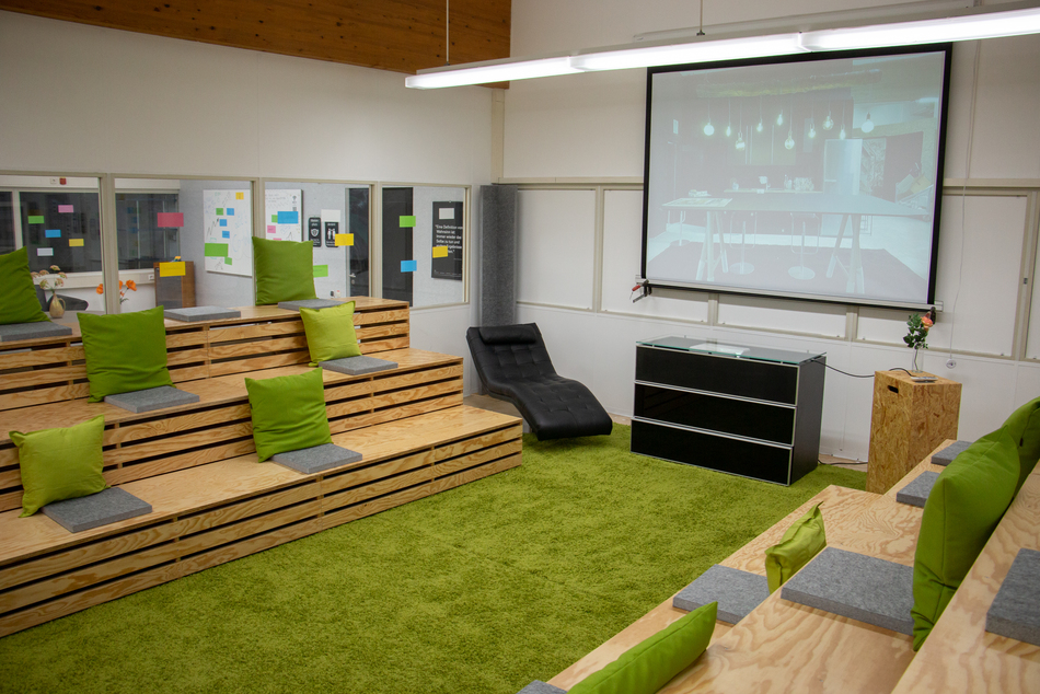 Co-Working-Space Bottwartal I Conference room: arena I Media sideboard: mms