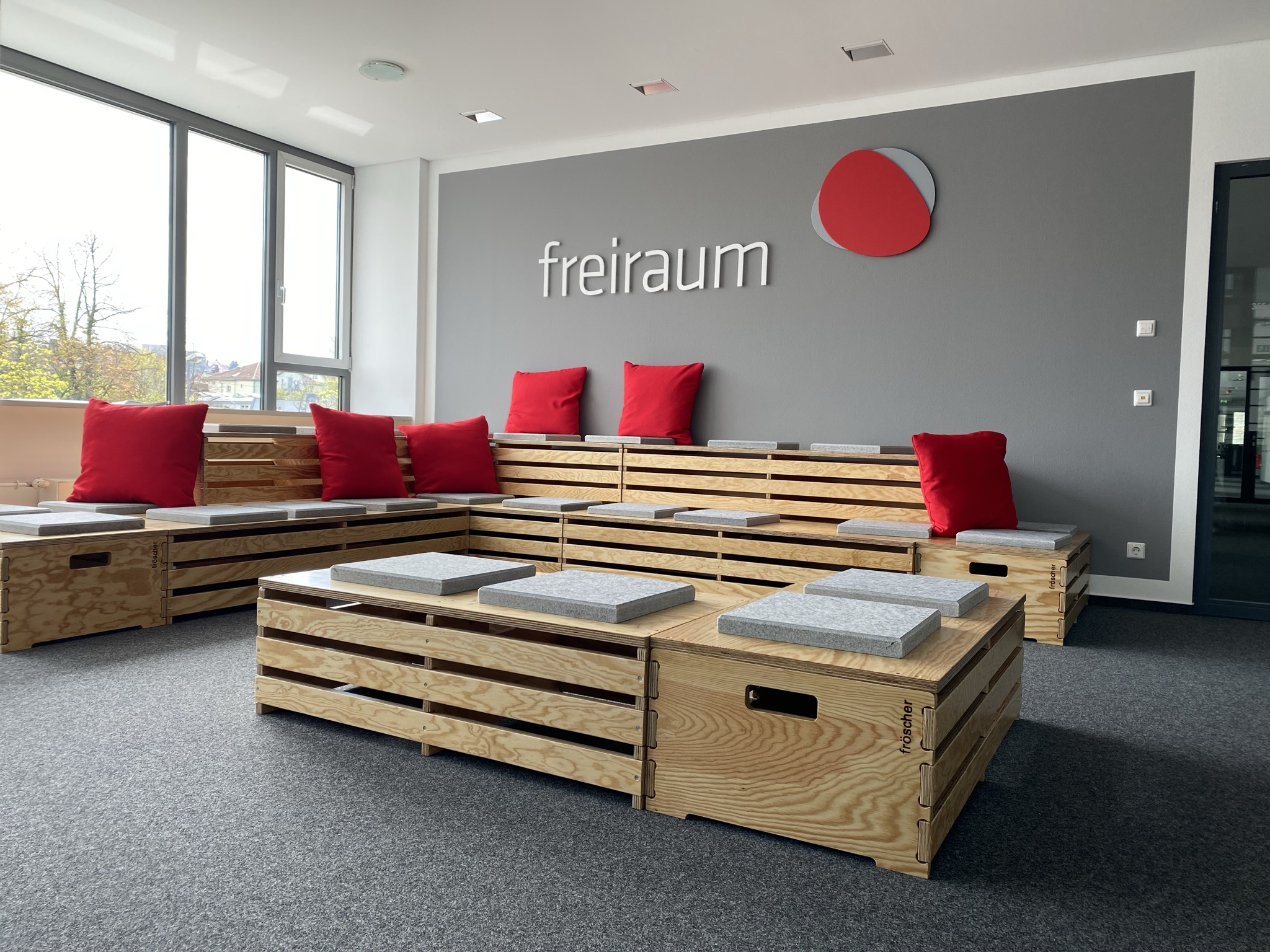 References-Picture gallery-REIFF-technical- arena seating landscape