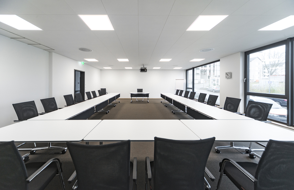 Références_ Arbeitgeberverband Chemie_ Baden-Baden_ multiform installation de table_ pharao net siège de conférence