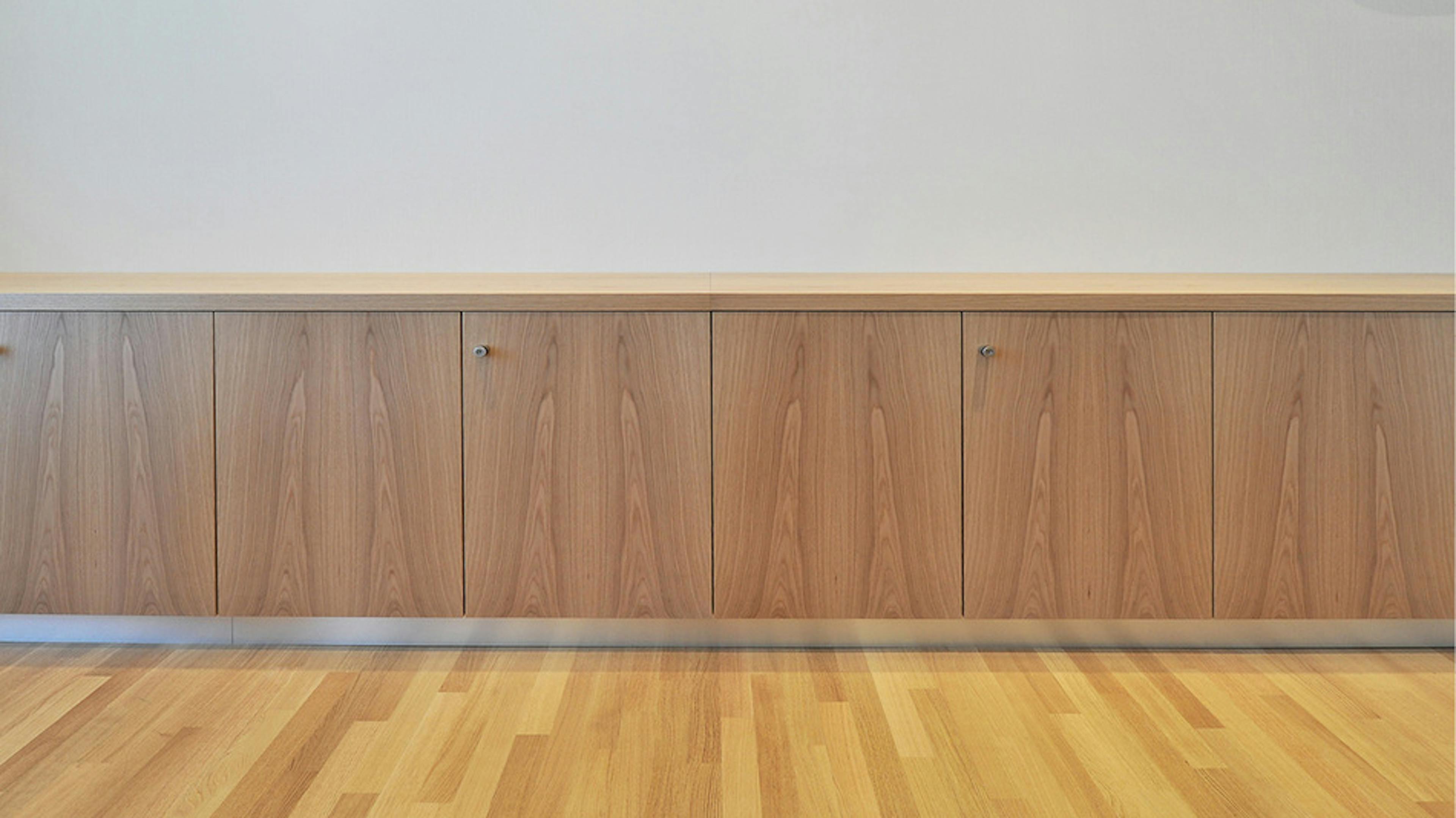 Post Luxembourg | Sideboards : solution spéciale avec technique de présentation