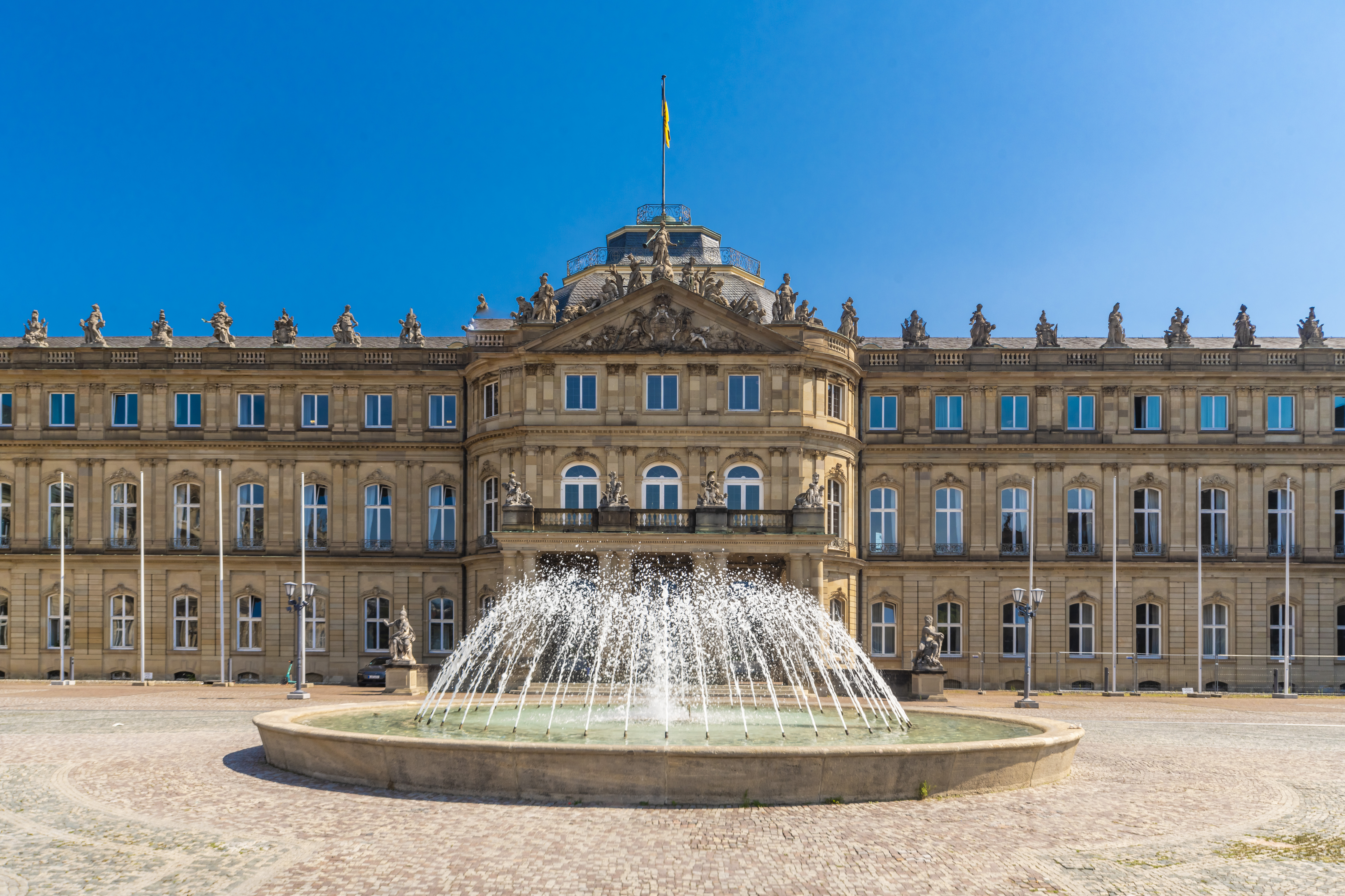 References_picture_gallery_ministry_of_finance_Stuttgart_exterior_view