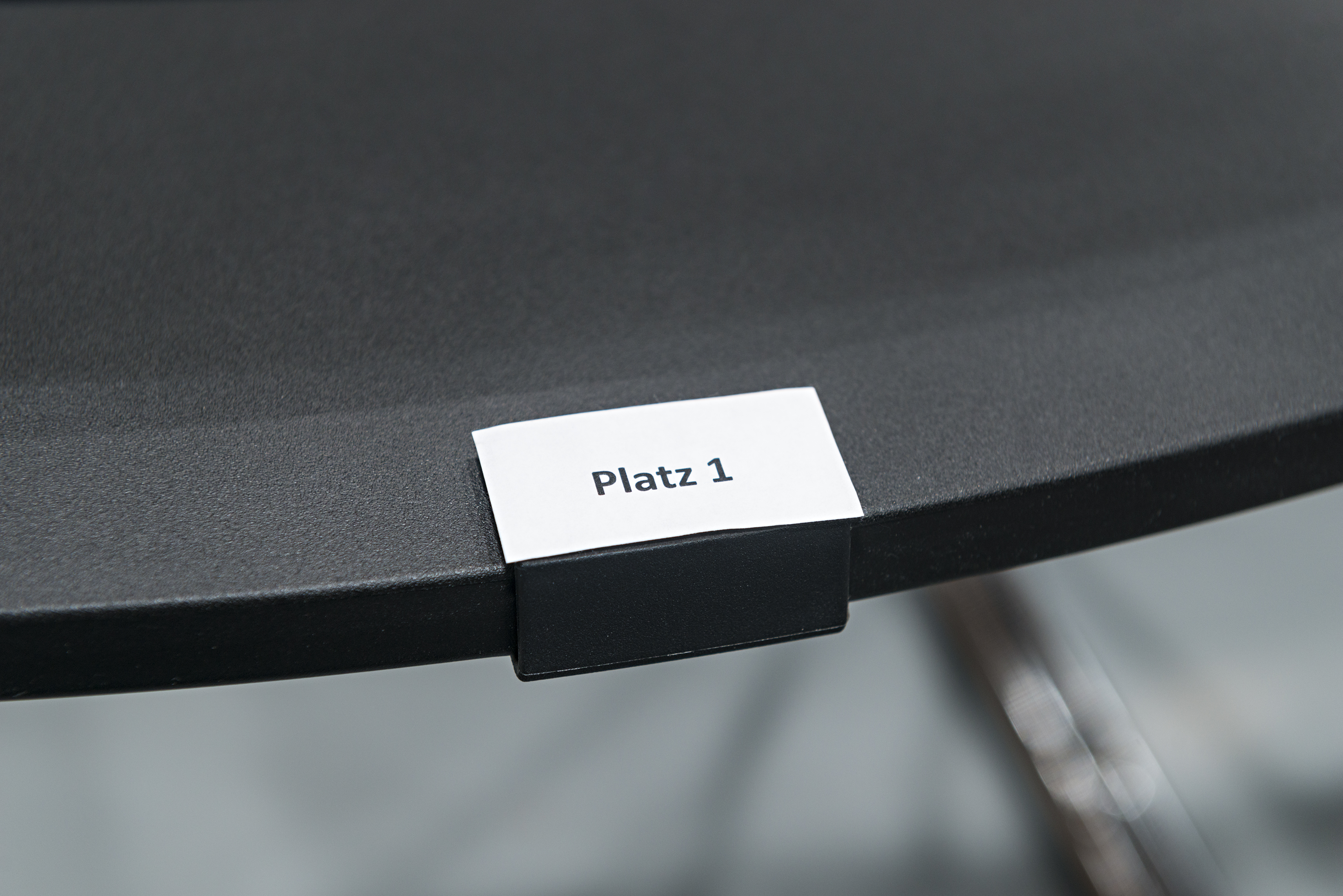 Références-Galerie de photos-tectake arena Würzburg- klif Chariot d'empilage de chaises multi-usages