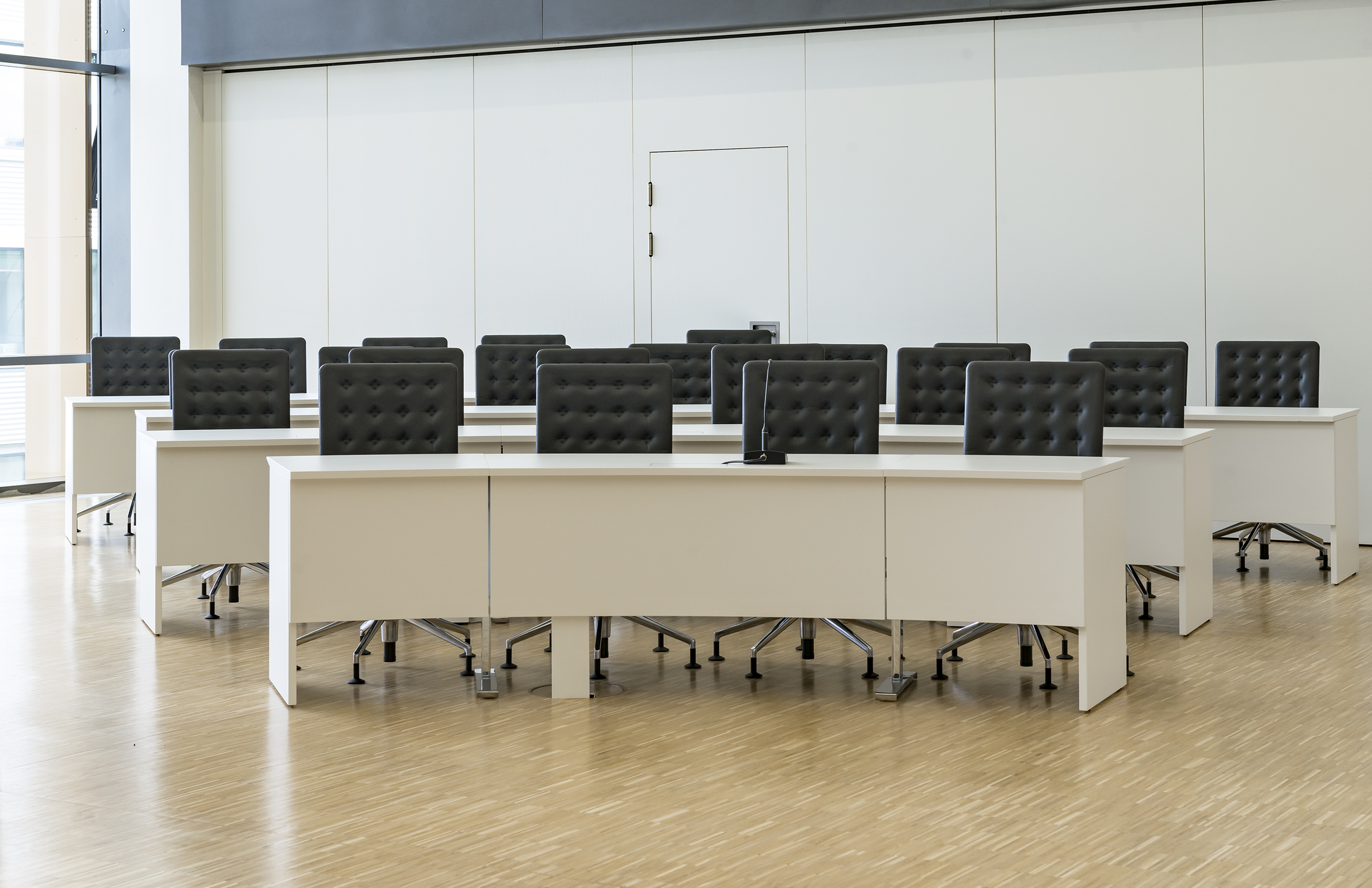 Kreishaus Wetzlar | tool-free mountable auditorium | microphone units | lectern: PSE