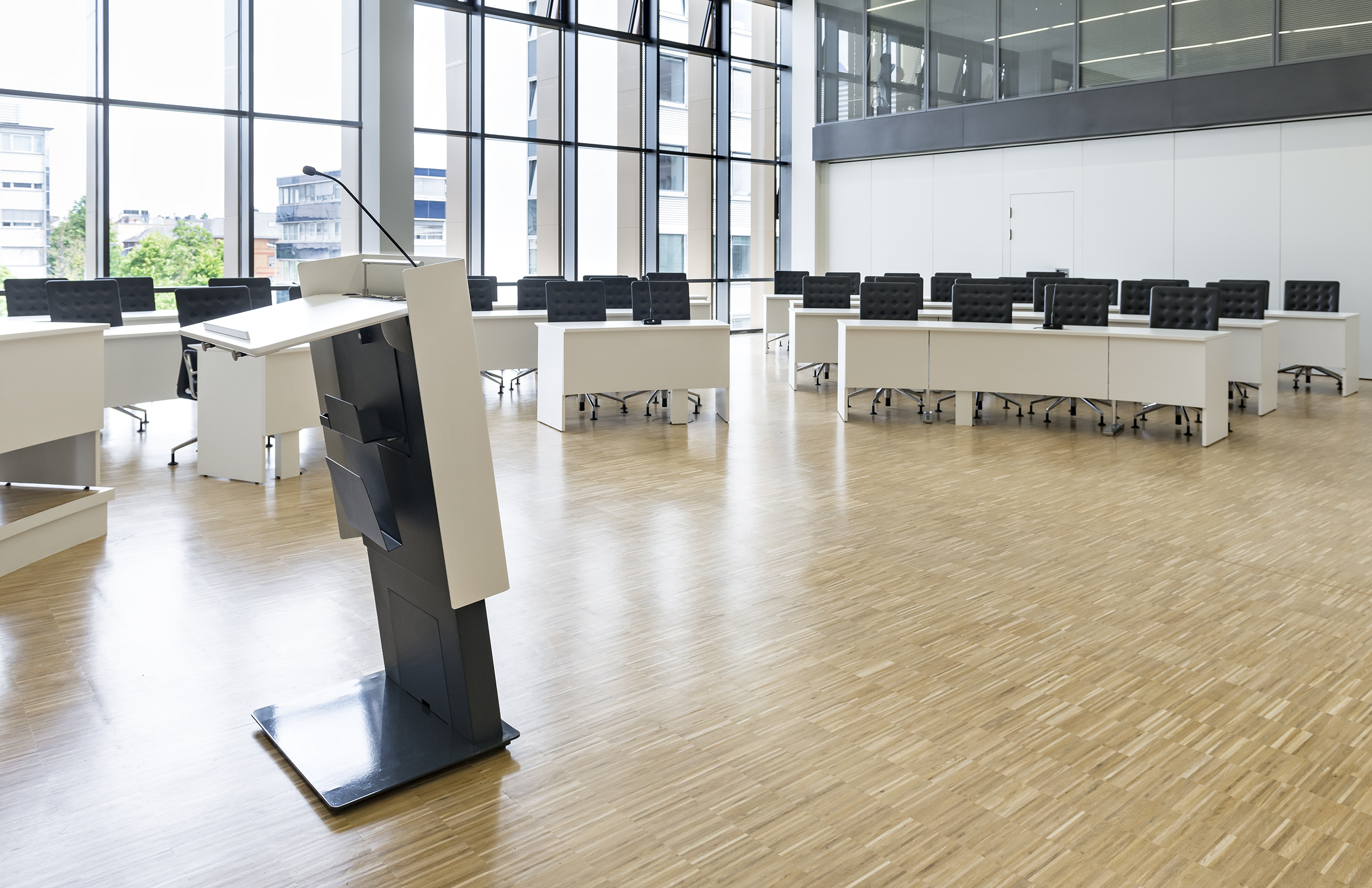 Kreishaus Wetzlar | tool-free mountable auditorium | microphone units | lectern: PSE