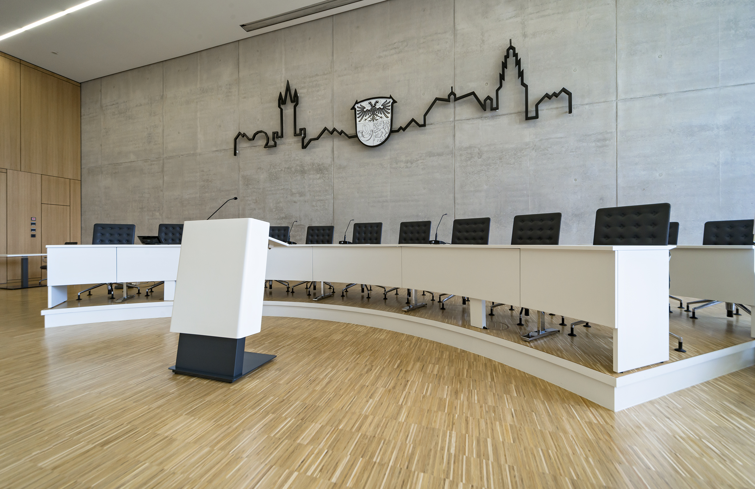 Kreishaus Wetzlar | tool-free mountable auditorium | microphone units | lectern: PSE