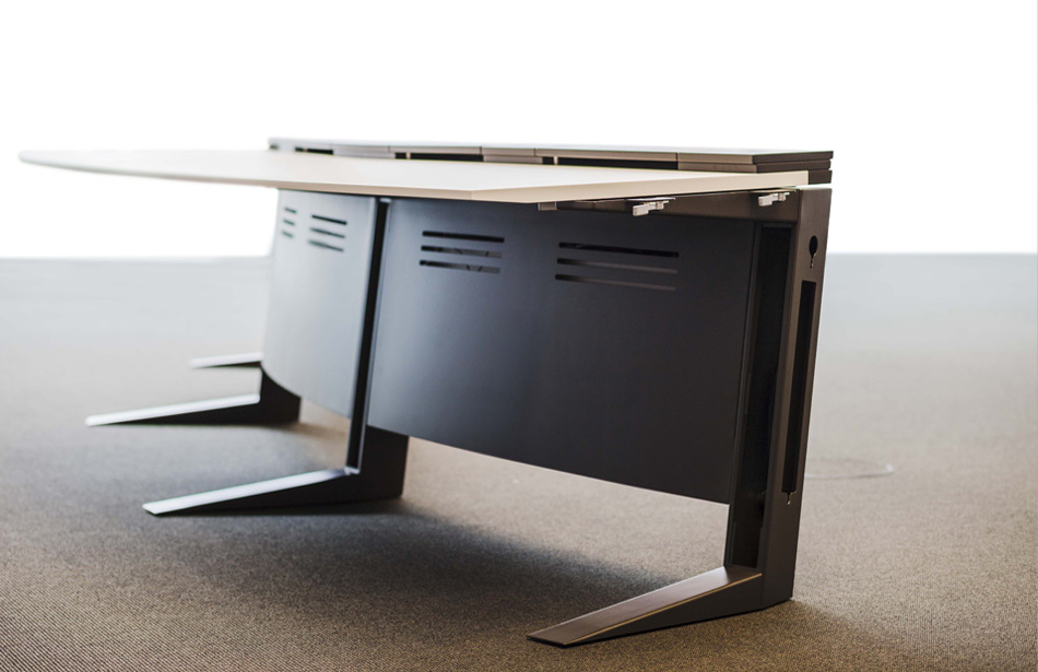 Boardroom of a DAX 100 company | Conference system: customised solution