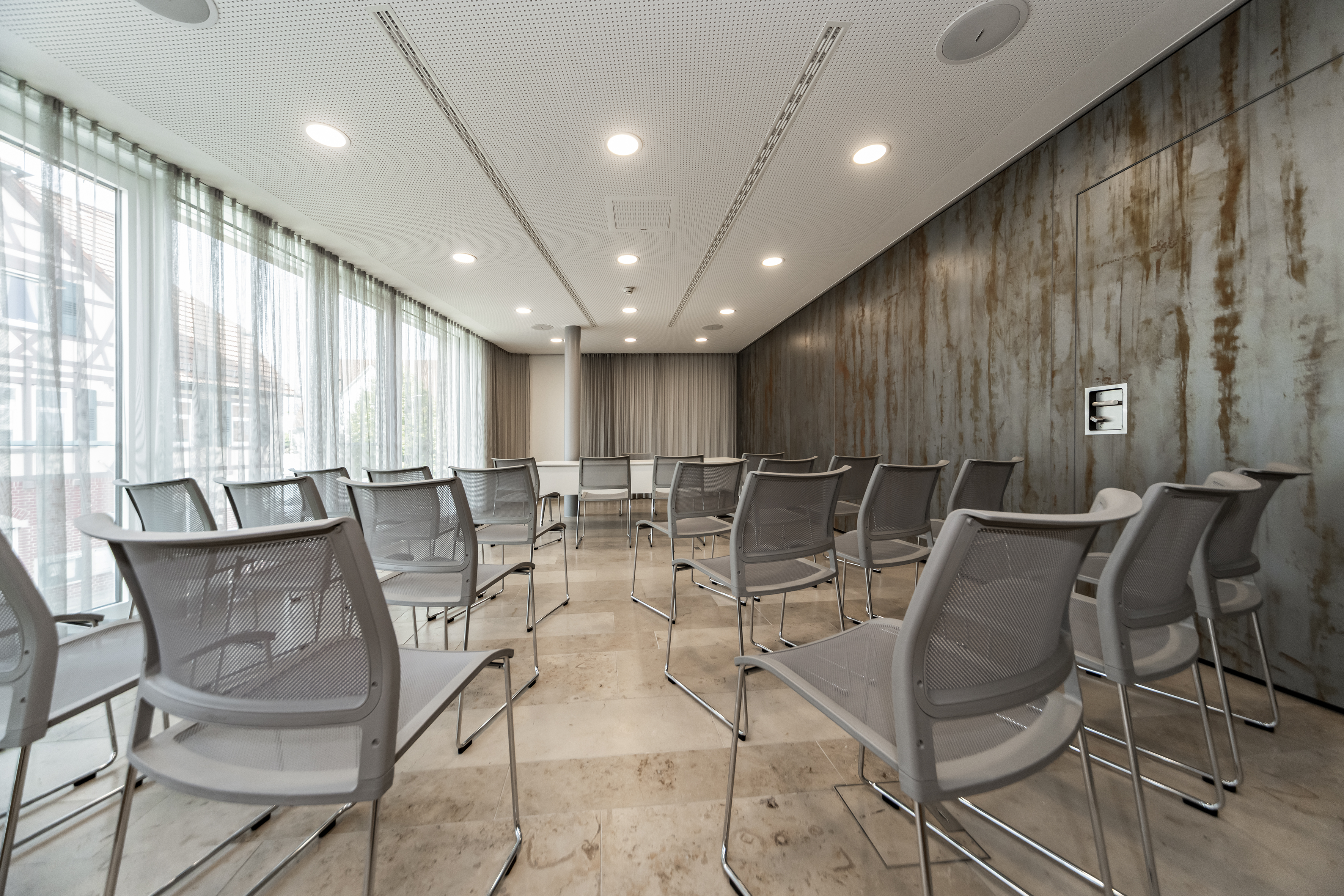 Municipality of Baltmannsweiler Wedding room | klif stacking chair | xcone desk