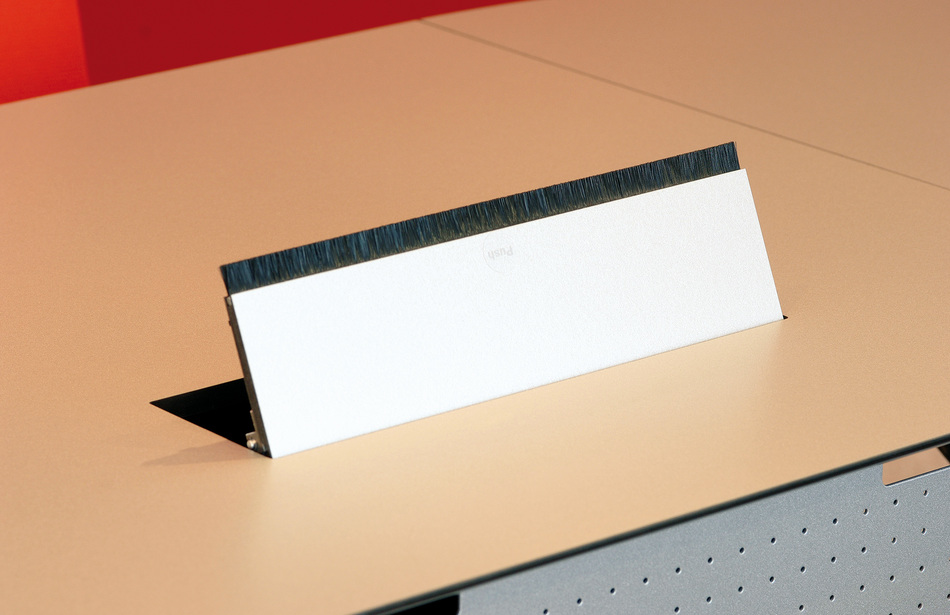 Sparkassen Informatik, Frankfurt a.M. | Conference table: cetera