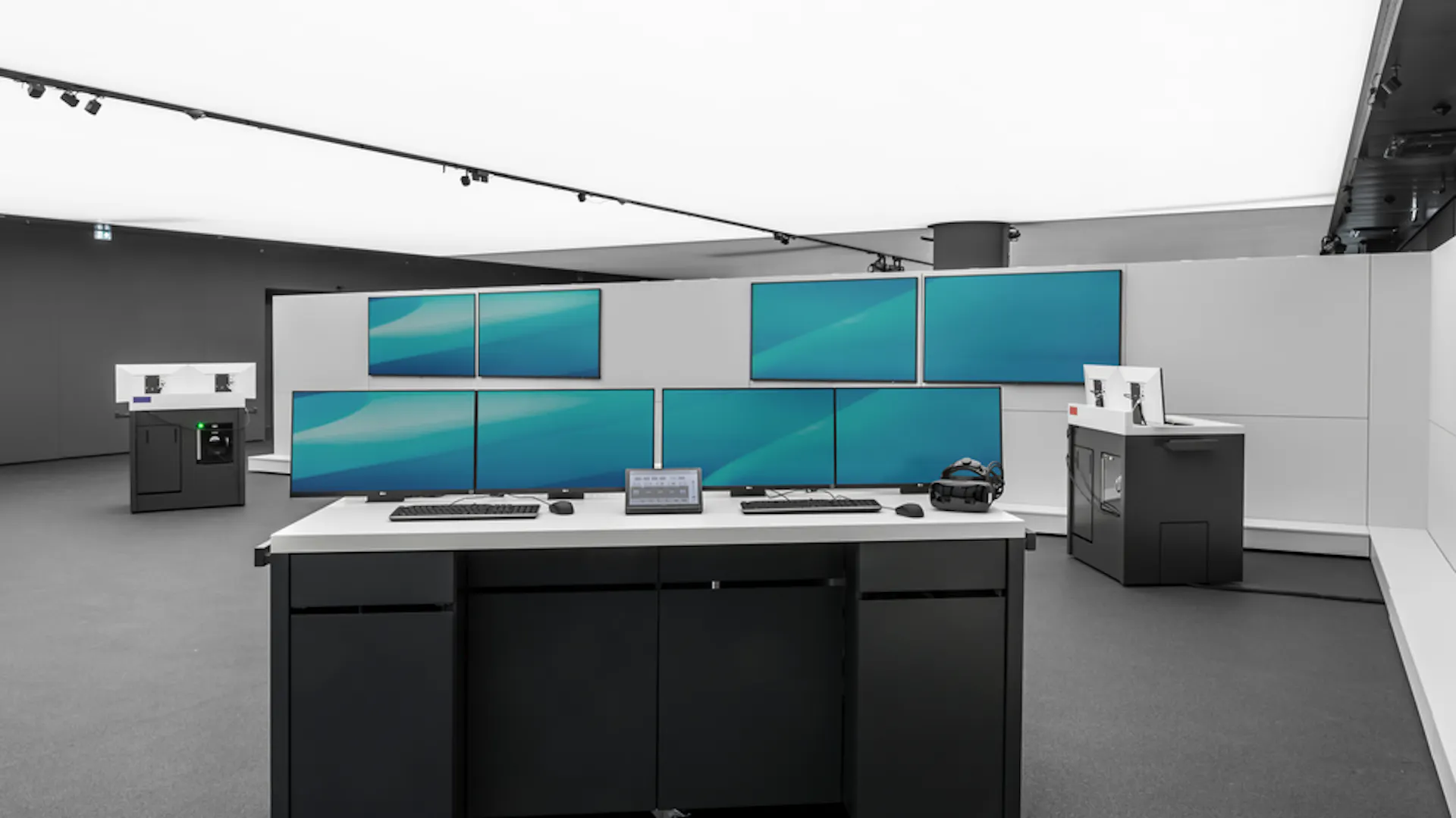 References- Research and Innovation Centre (FIZ) of the BMW Group in Munich- Munich - customised media steles and technology consoles