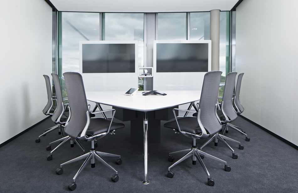 Referenzen- Mann + Hummel- Ludwigsburg-  xcone Konferenzanlage- MIDS Medienstele 