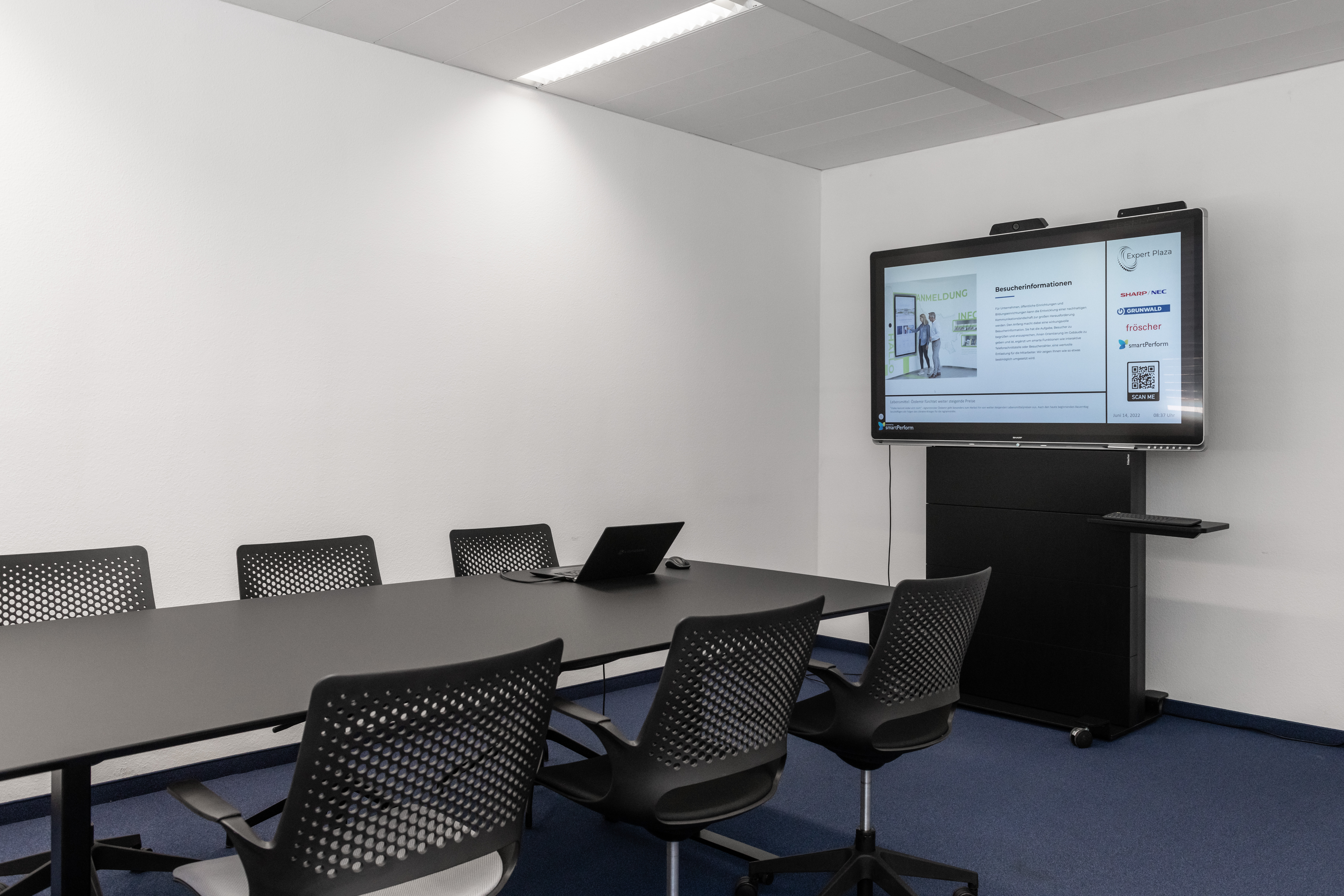 Referenz-Expert Plaza- Dreieich-lino Schreibtisch-plio-MICO-2