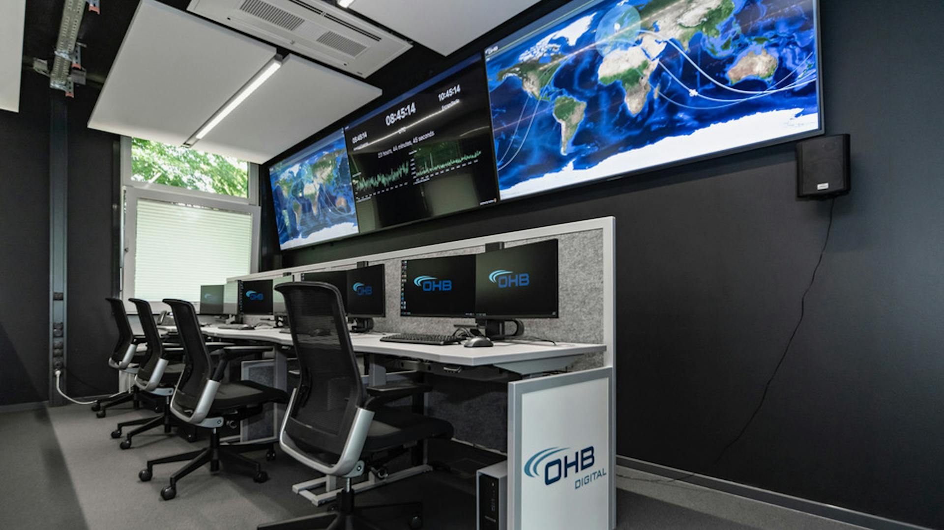 Referenzen-OHB-System-AG-Bremen-lino Schreibtisch-Sano Drehstuhl