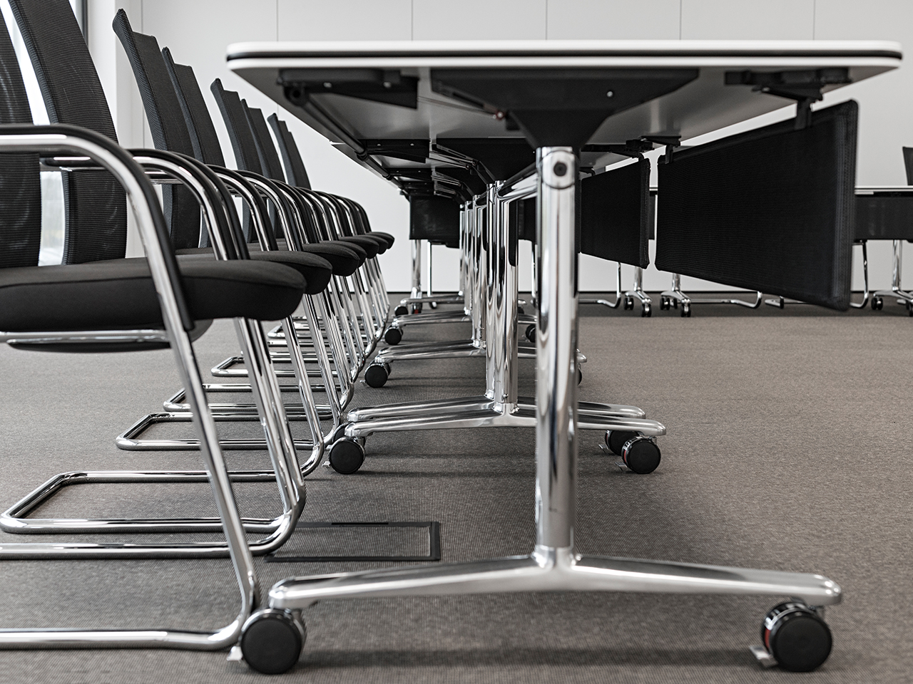 References-Employers' Association of the Chemical Industry- Baden Baden-Multi-purpose table multiform-pharao net cantilever chair