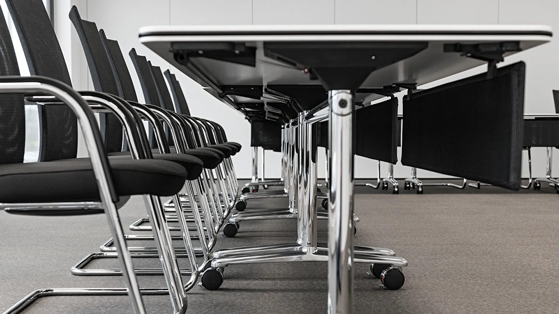 References-Employers' Association of the Chemical Industry- Baden Baden-Multi-purpose table multiform-pharao net cantilever chair