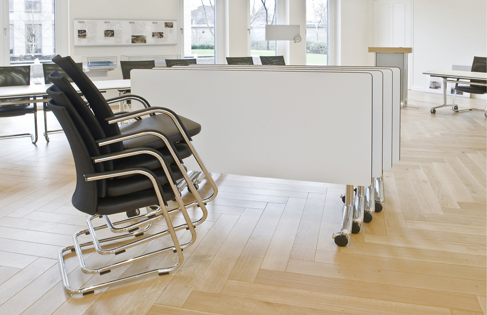 Reference-Grillo-Werke-AG-Duisburg-pharao net Cantilever multi-purpose tables multiform