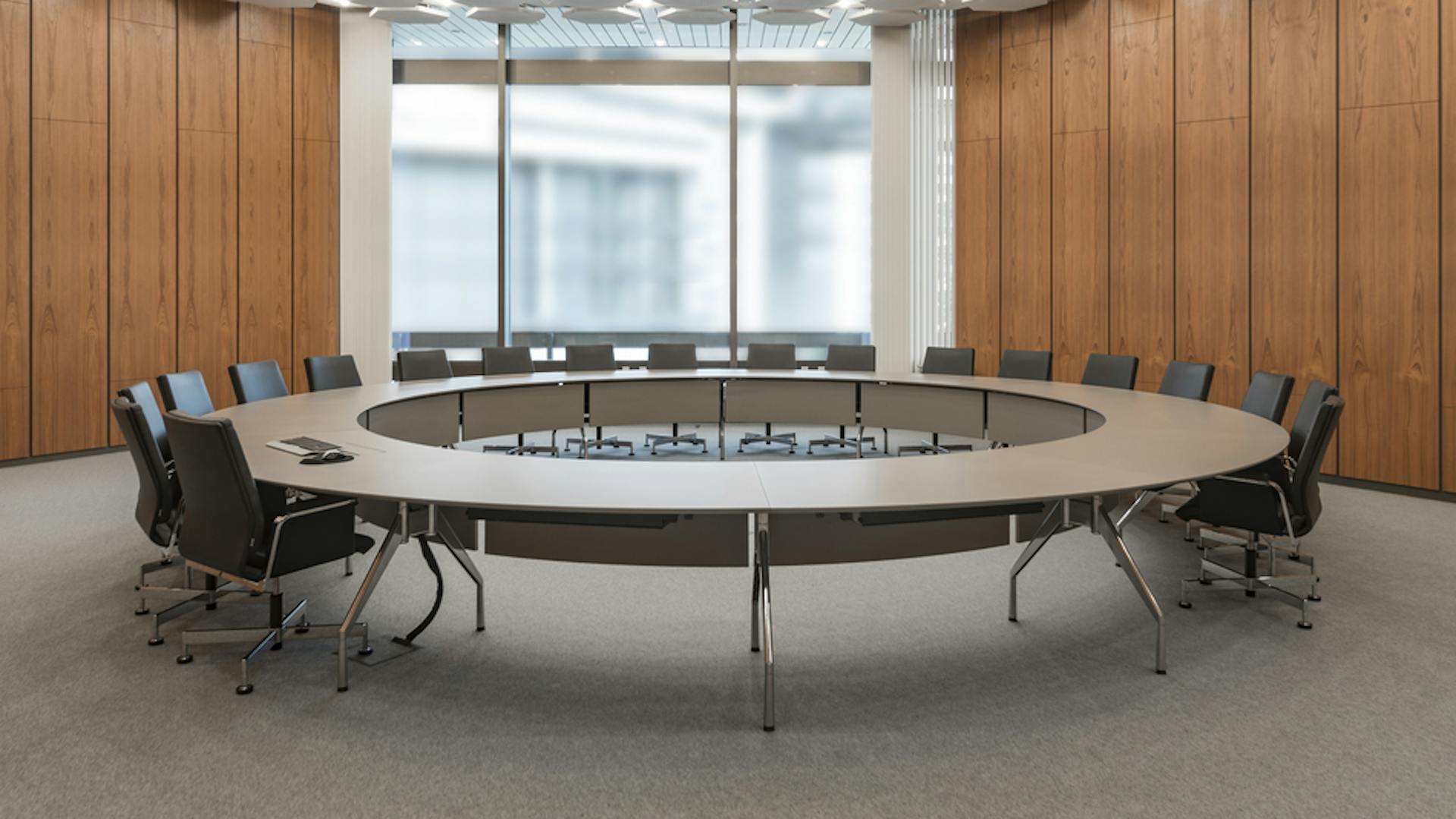 Verwaltungsgebäude Nürnberg | Konferenztisch fallon