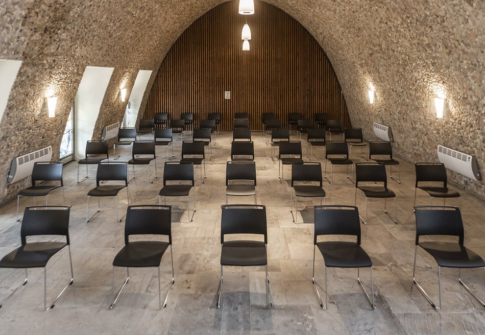 Aussegnungshalle Stadt Steinheim an der Murr | Mehrzweckstuhl: klif