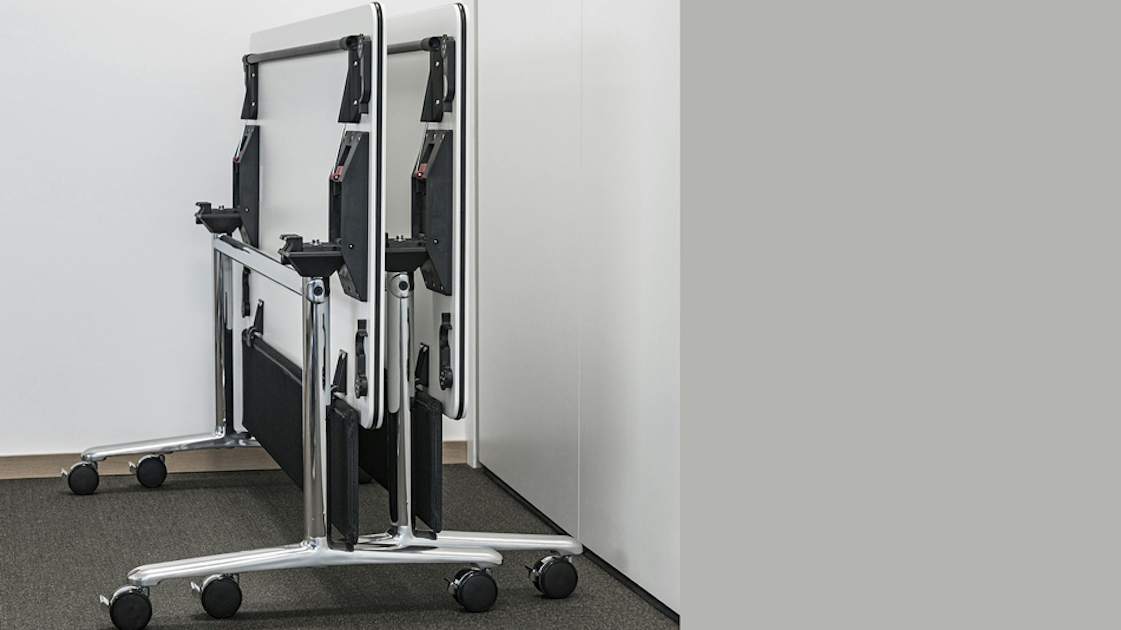 References-Employers' Association of the Chemical Industry- Baden Baden-Multi-purpose table multiform