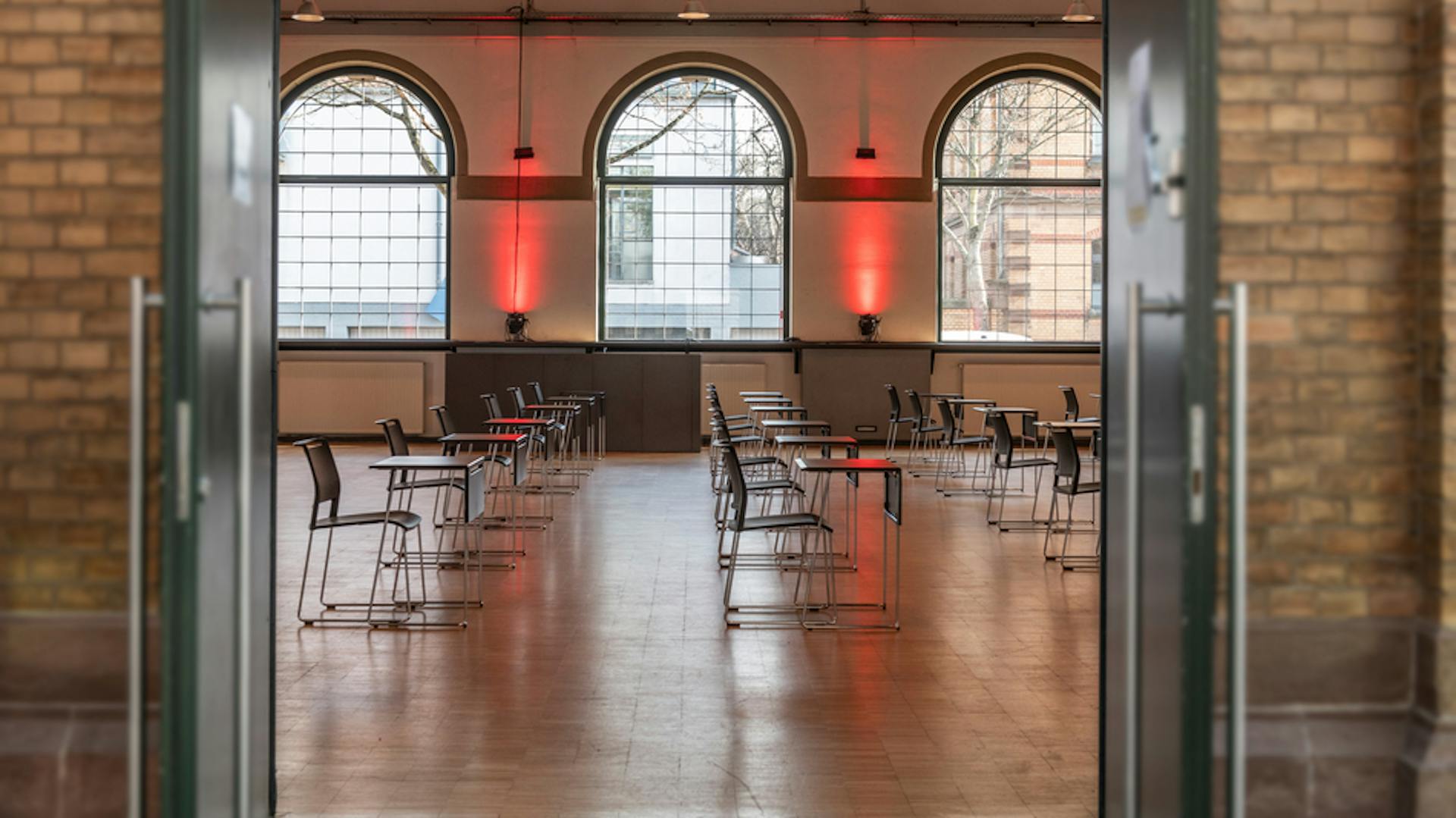 Reithaus Ludwigsburg | Stapeltisch: klif | Stapelstuhl: klif