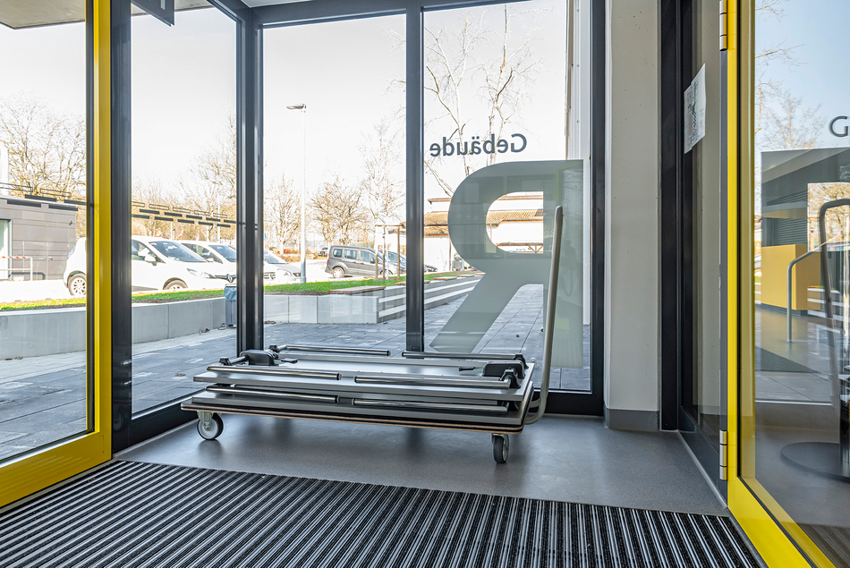 Referenzen- Riedhalle Steinheim an der Murr-Steinheim an der Murr- easy flex Stapeltisch 