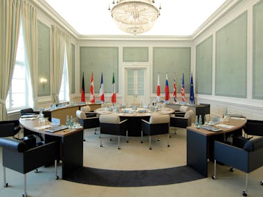 Referenzen- G8 Gipfel- Heiligendamm- Konferenztisch: Sonderlösung
