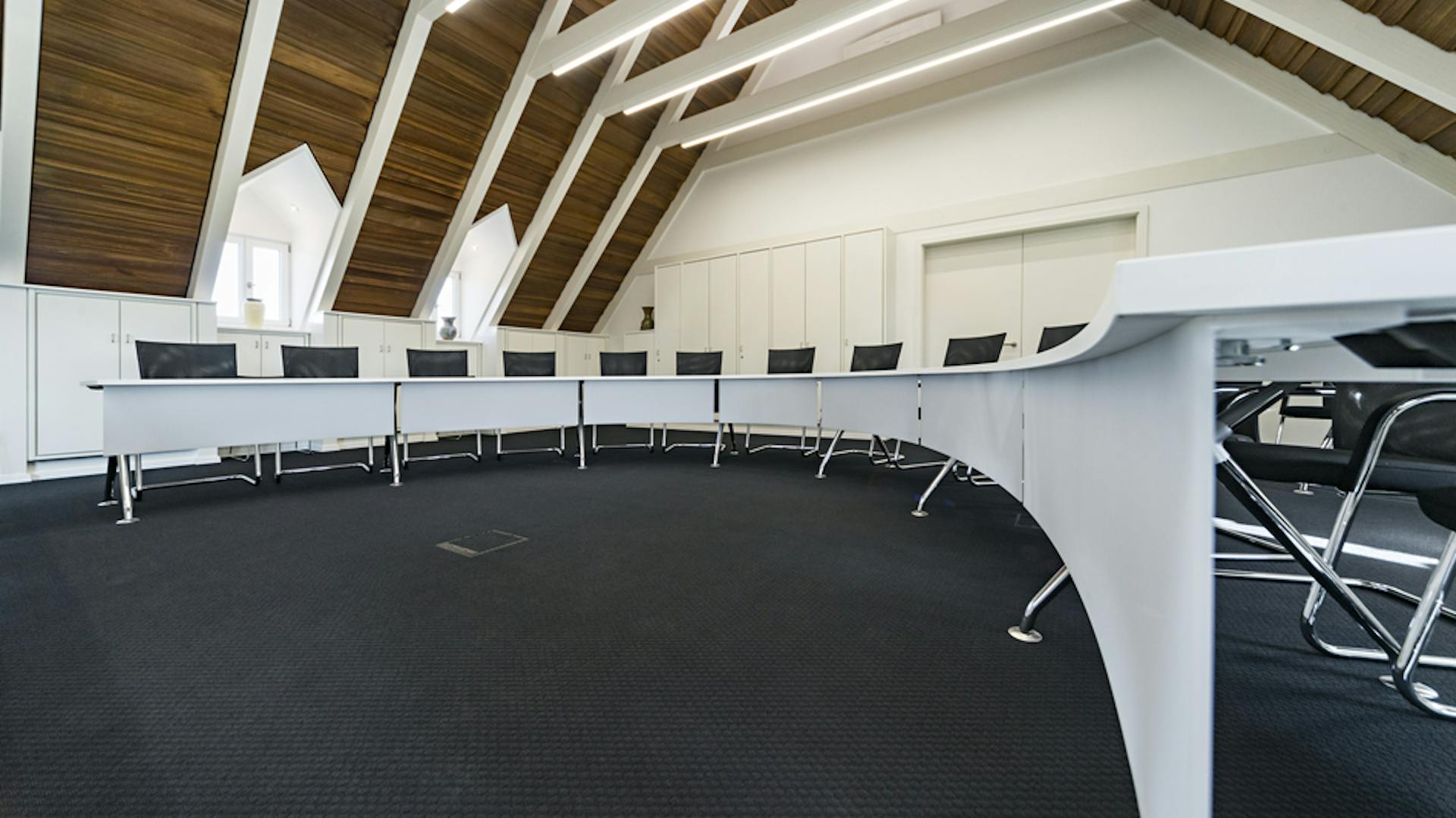 Rathaus Untereisesheim | Konferenztisch: xcone | Konferenzstuhl: pharao net