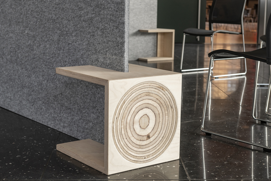 Reithaus Ludwigsburg | Stapelstuhl: klif | A-Frame Flip