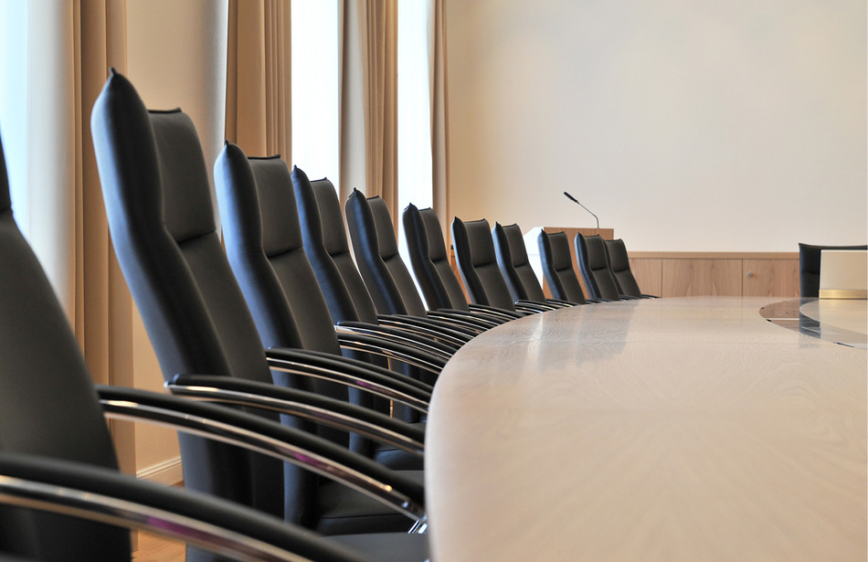 Post Luxemburg | Stühle: pharao comfort | Tisch: Sonderlösung