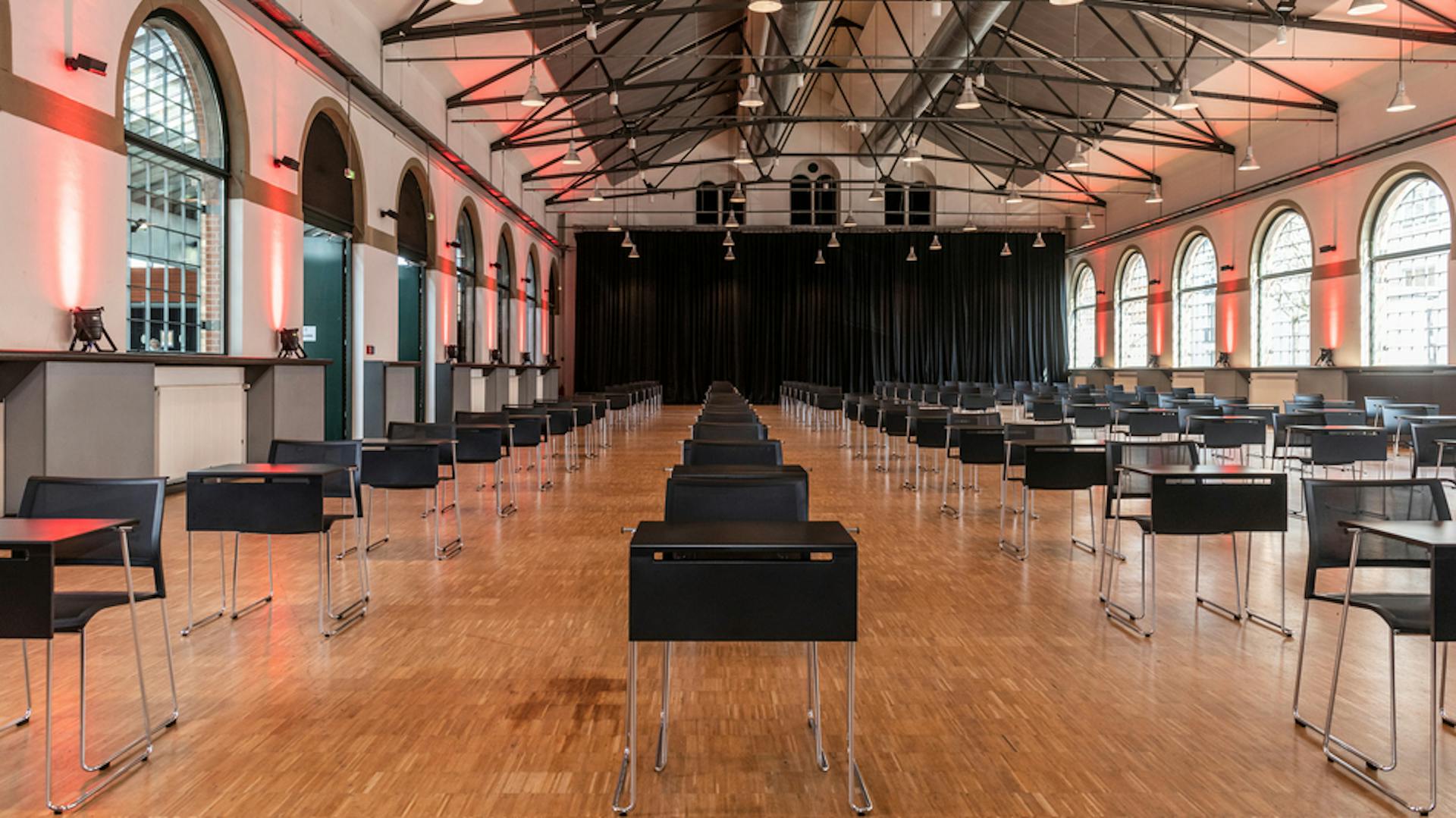 Reithaus Ludwigsburg | Stapeltisch: klif | Stapelstuhl: klif