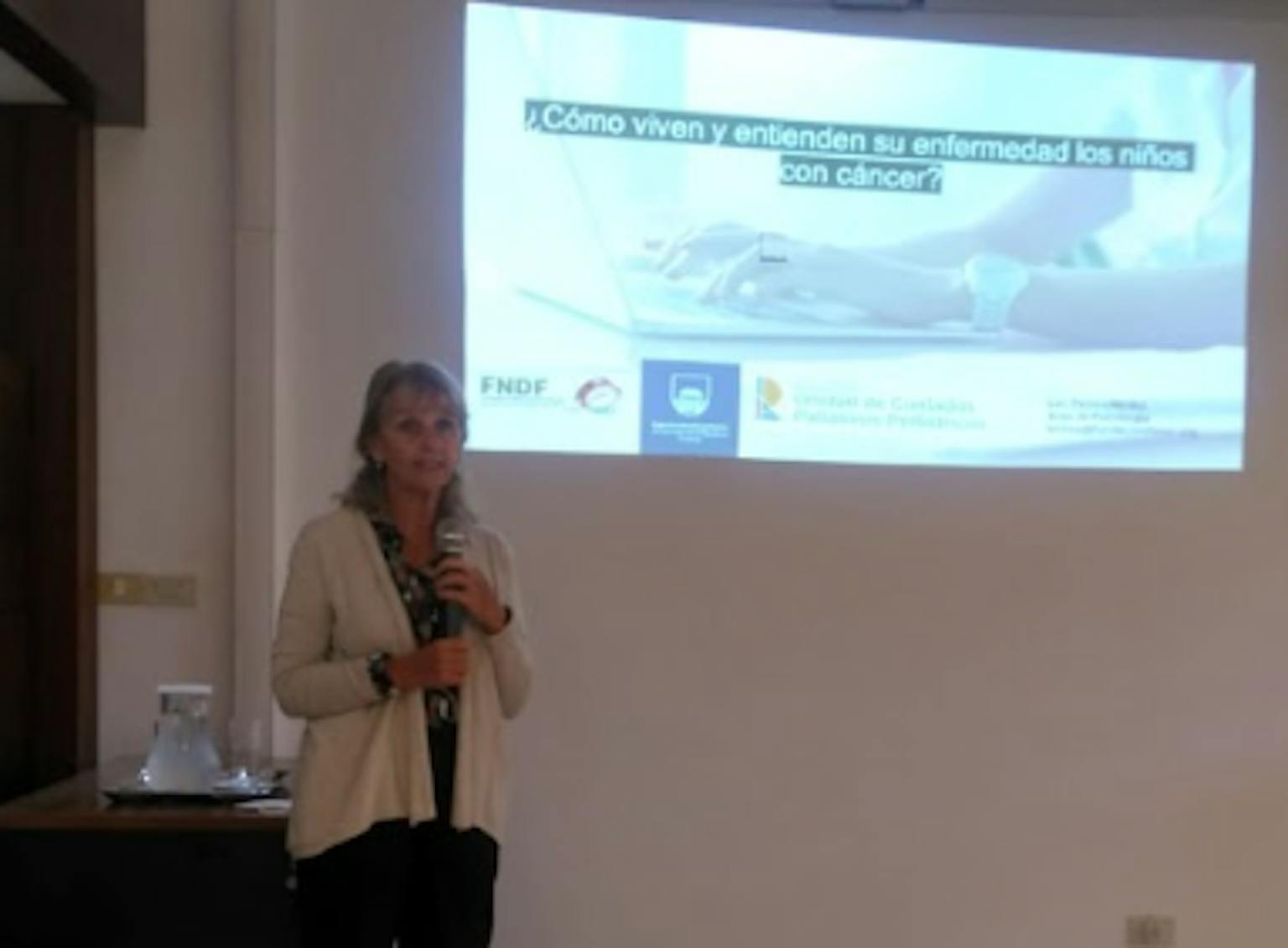 Teresa Méndez, Coordinadora de Apoyo Psicológico, disertó en la Jornada de intercambio de CASMU en Uruguay