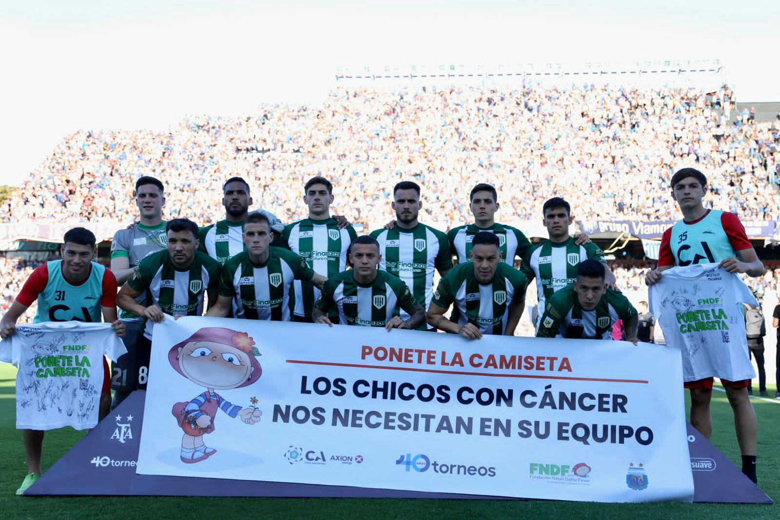 Banfield se puso la camiseta por los chicos con cáncer