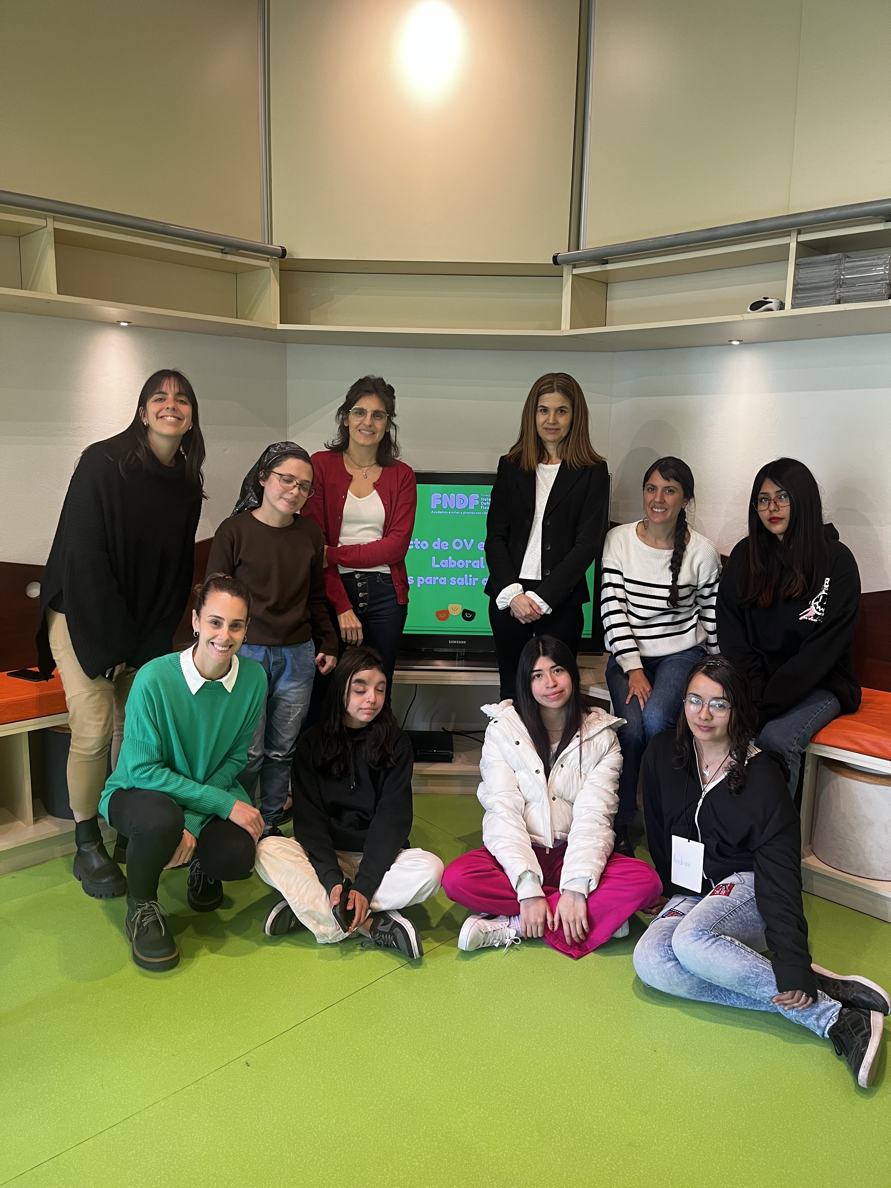 La abogada Lucía Olivera brindó una charla sobre legislación laboral dirigida a adolescentes y jóvenes